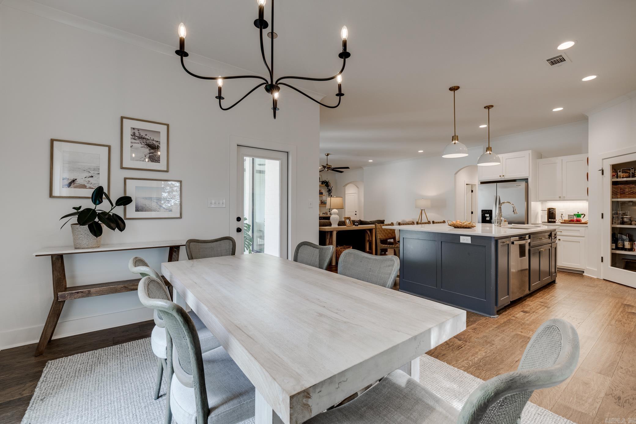 2960 Salem Oaks Drive