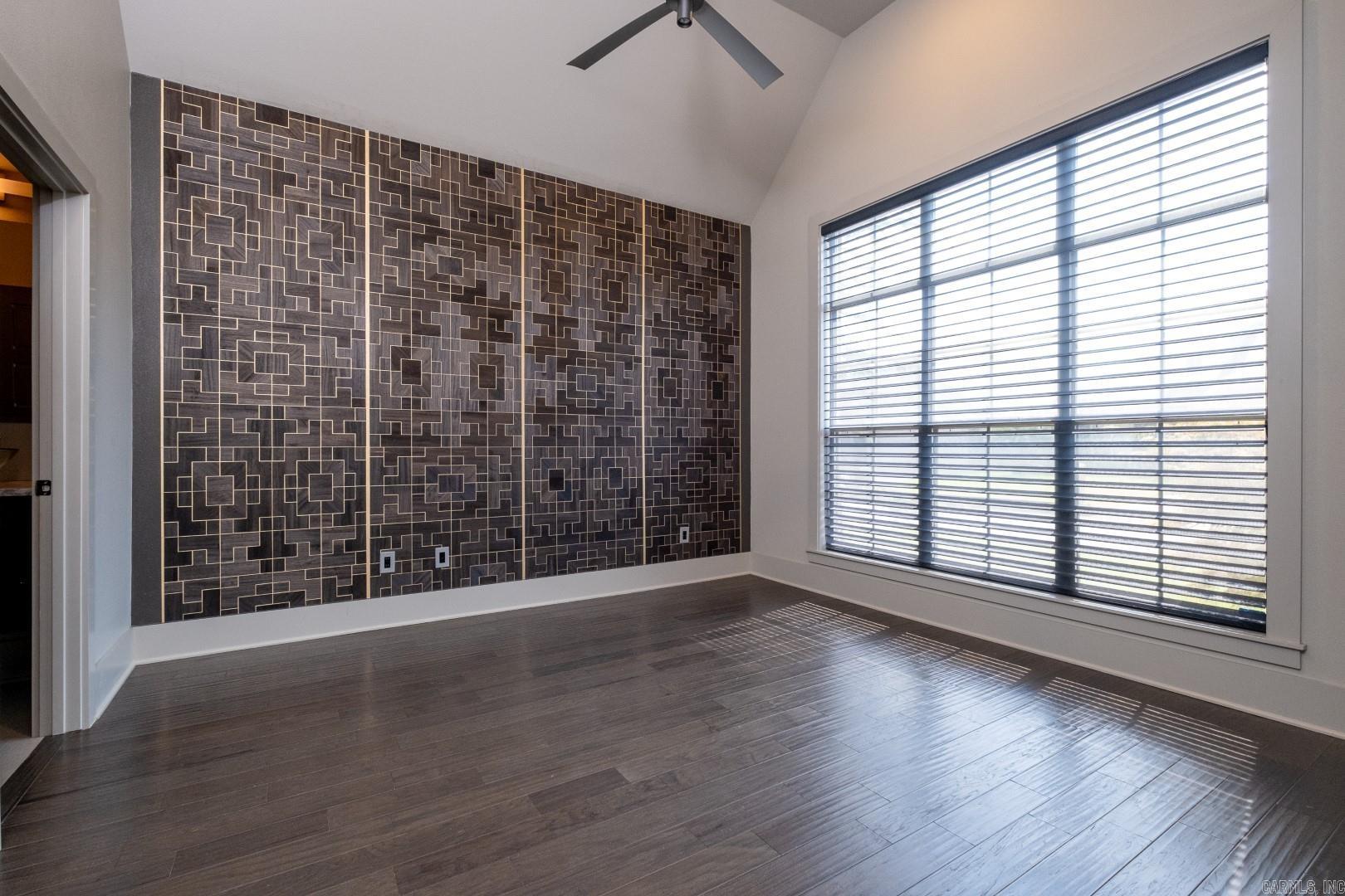 301 Garden Valley Loop