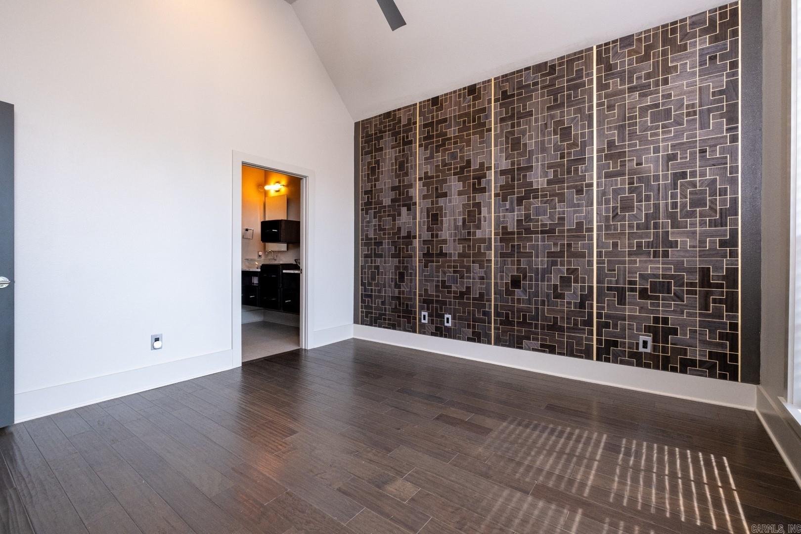 301 Garden Valley Loop