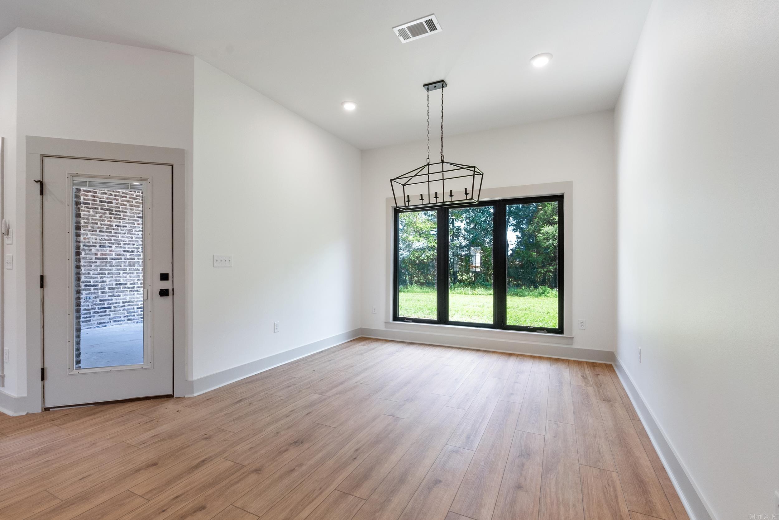 11 Ridgewood Drive