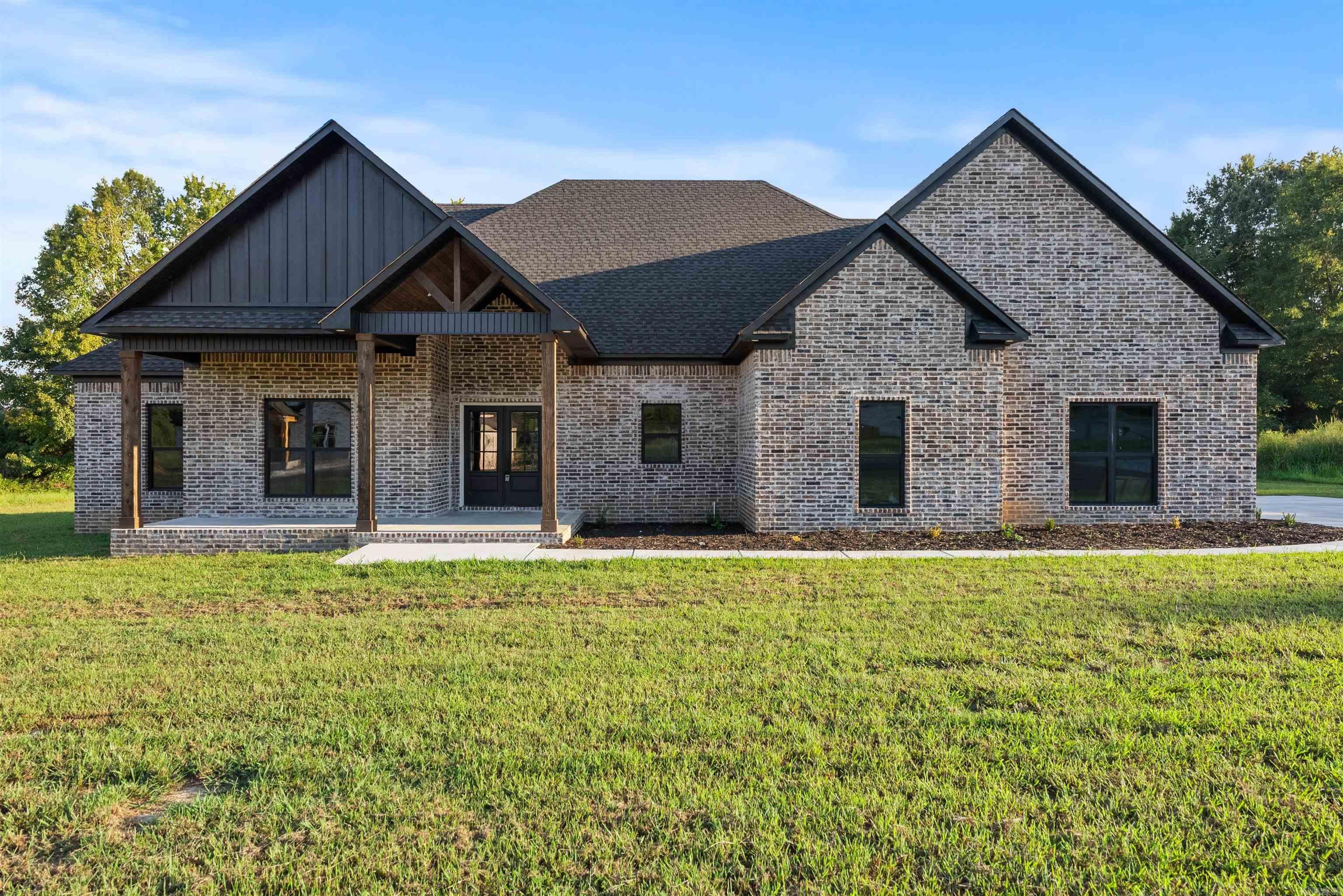 11 Ridgewood Drive
