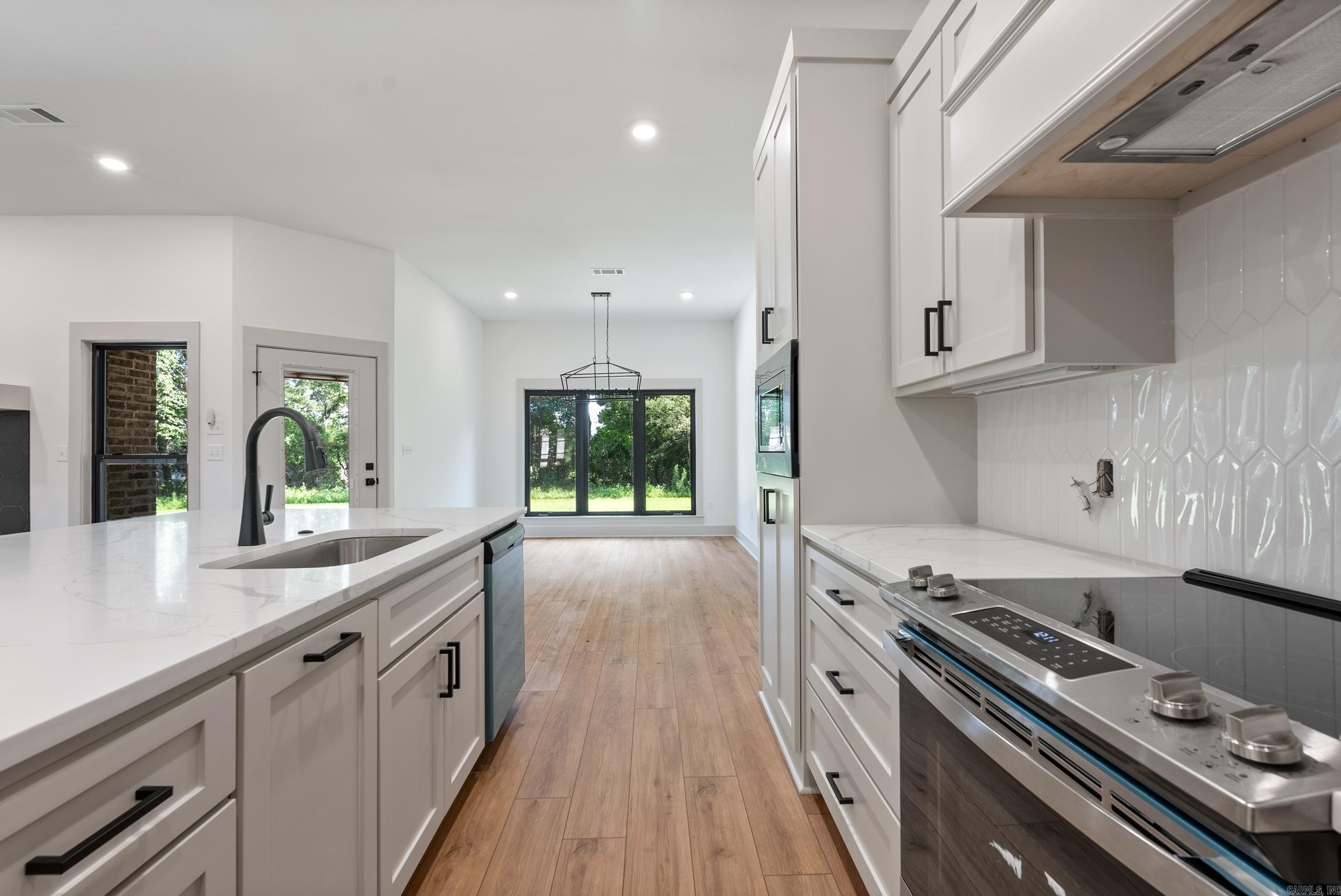 11 Ridgewood Drive