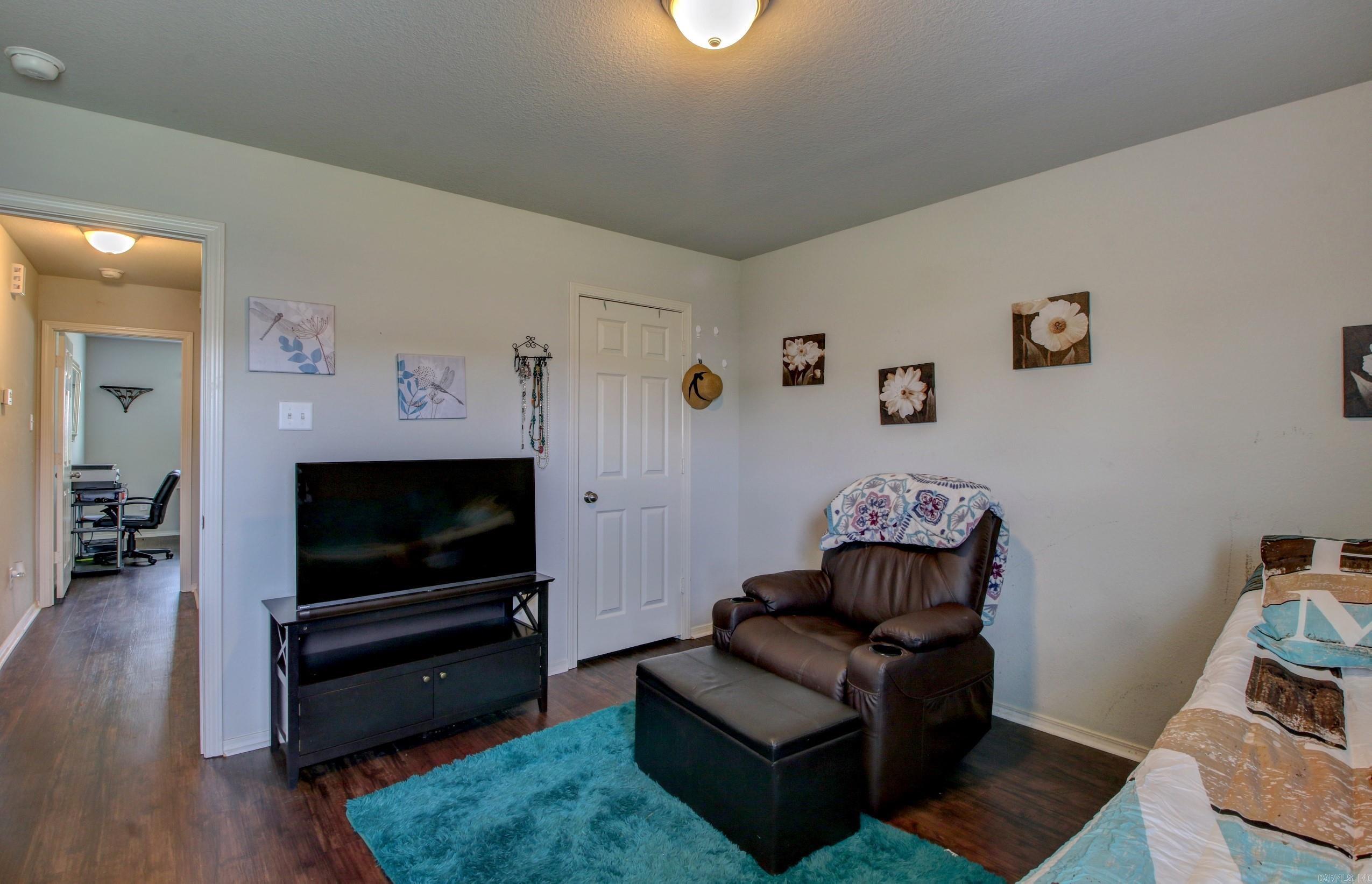 6040 Saddle Hill Drive