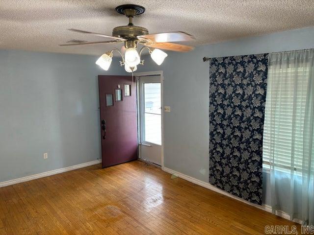 1107 S Erie