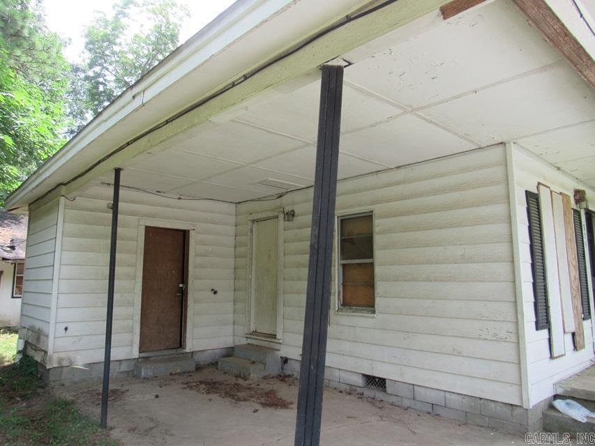 709 Ellis Street
