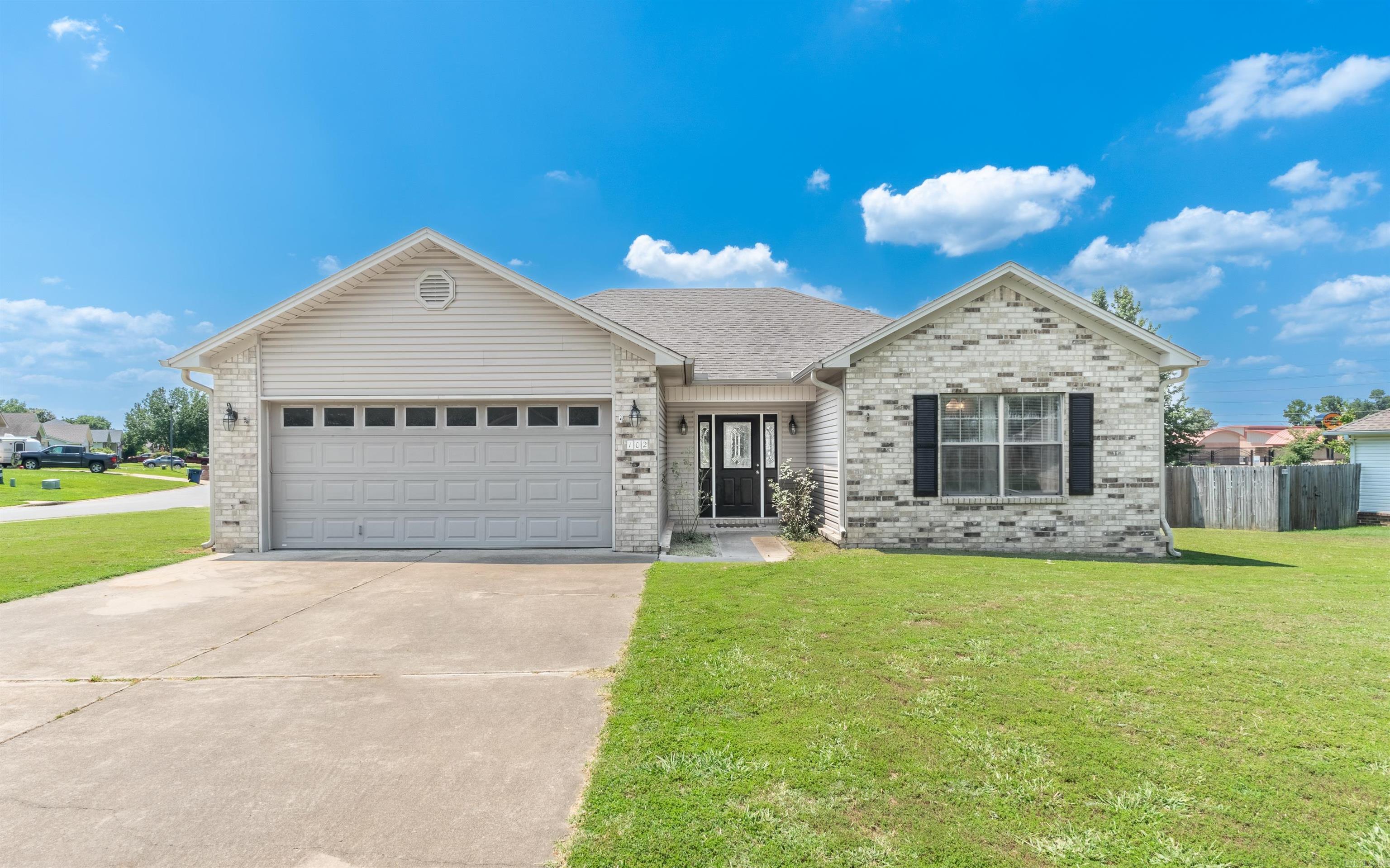 102 Rosebud Circle