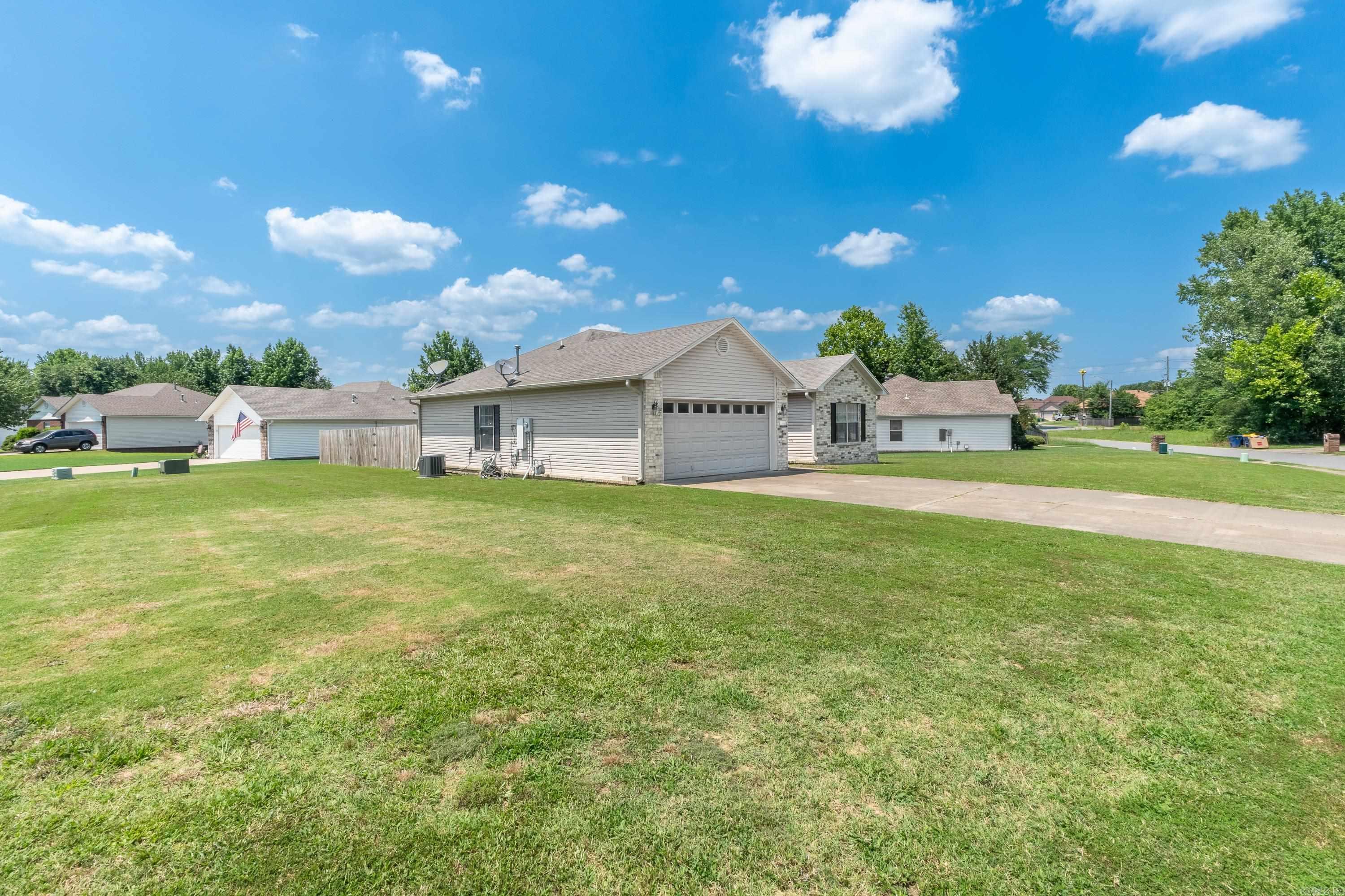 102 Rosebud Circle