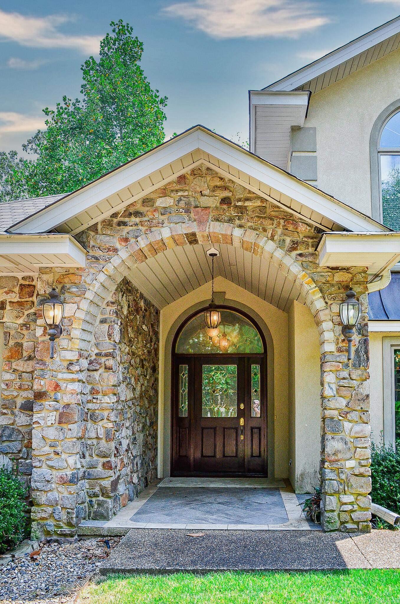14 Granada Way