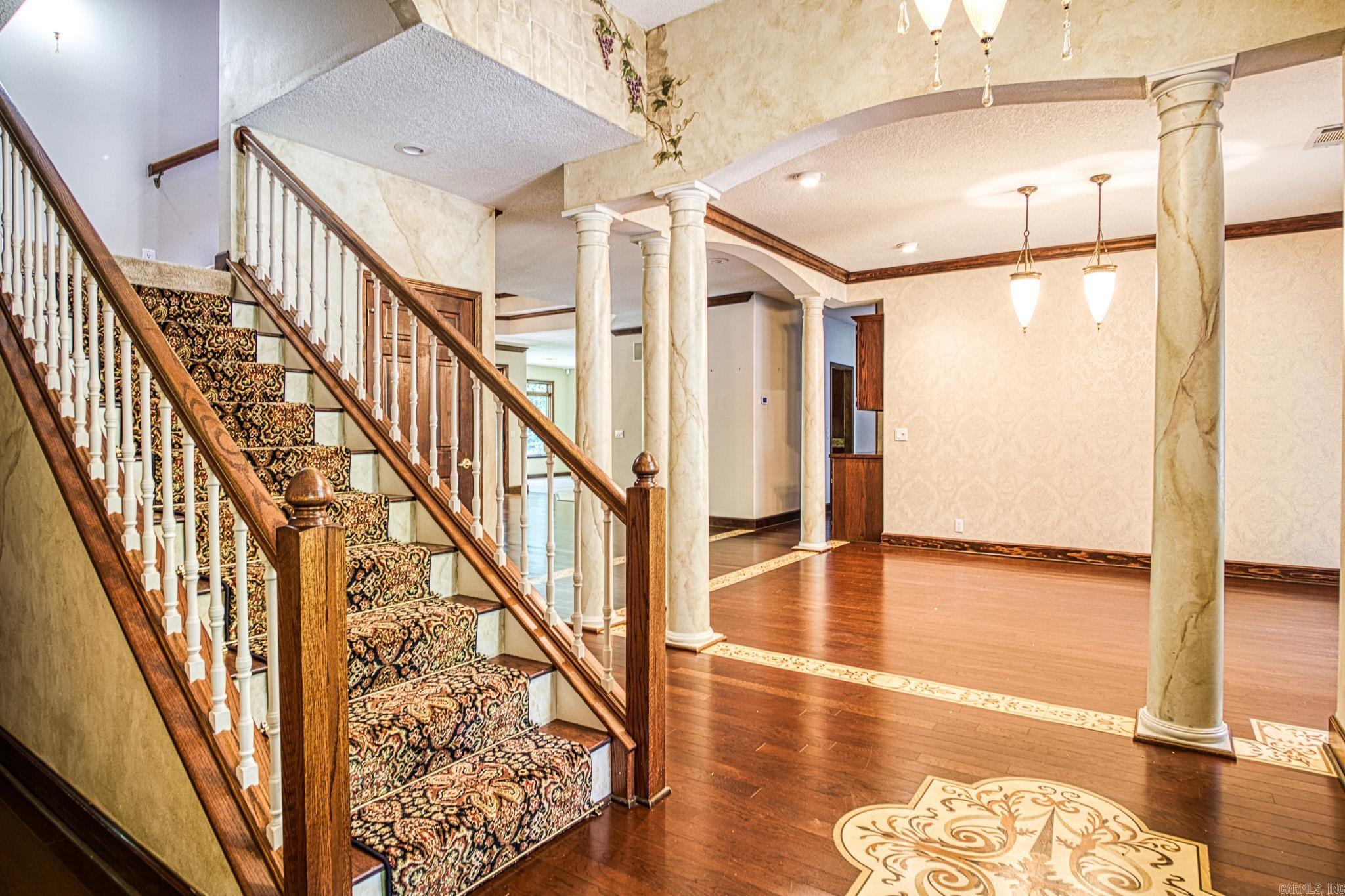14 Granada Way