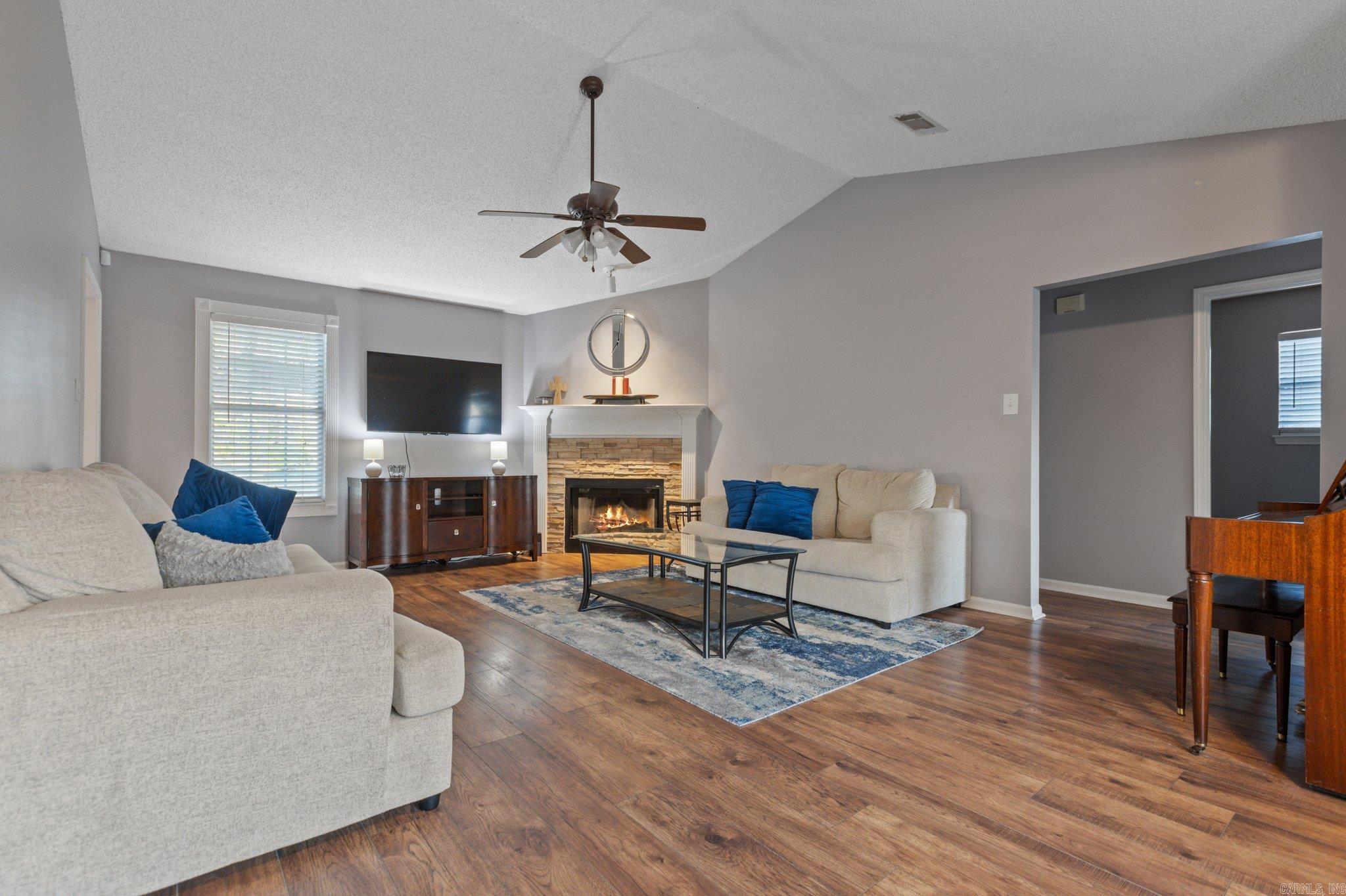 2801 Mount Vernon Drive