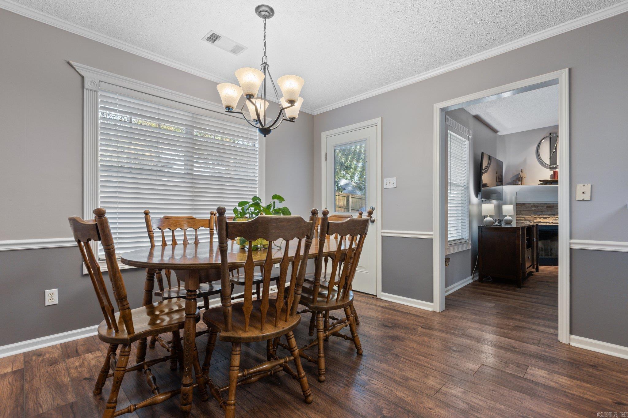 2801 Mount Vernon Drive