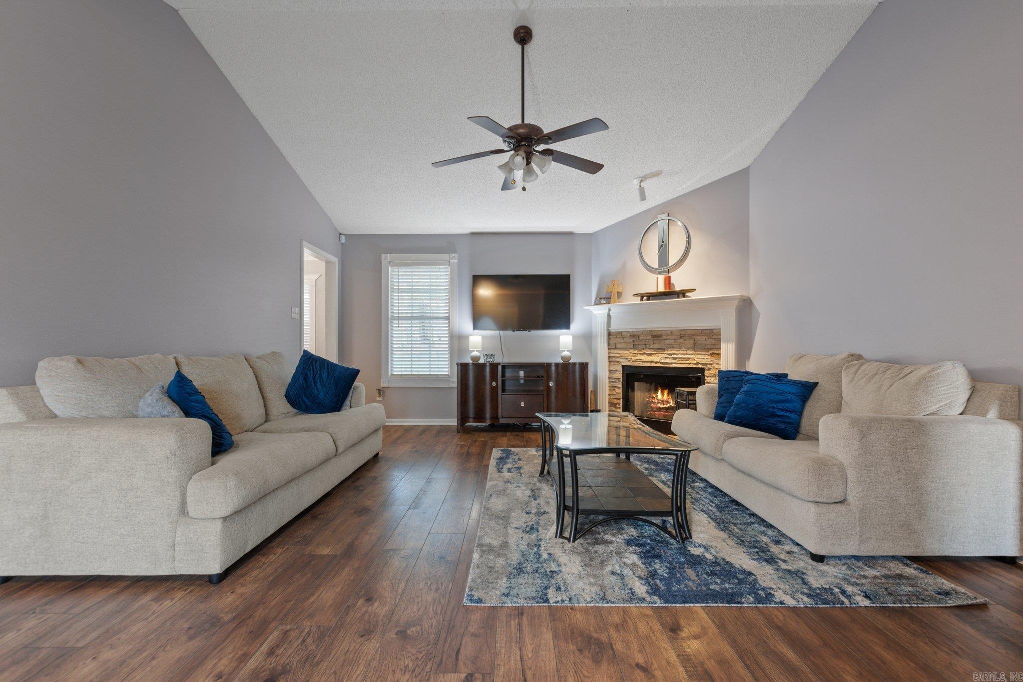2801 Mount Vernon Drive
