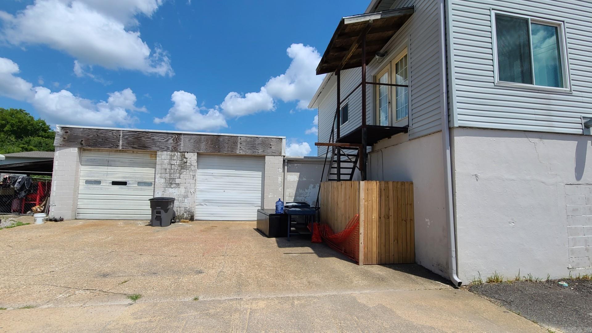 1610 Albert Pike Road