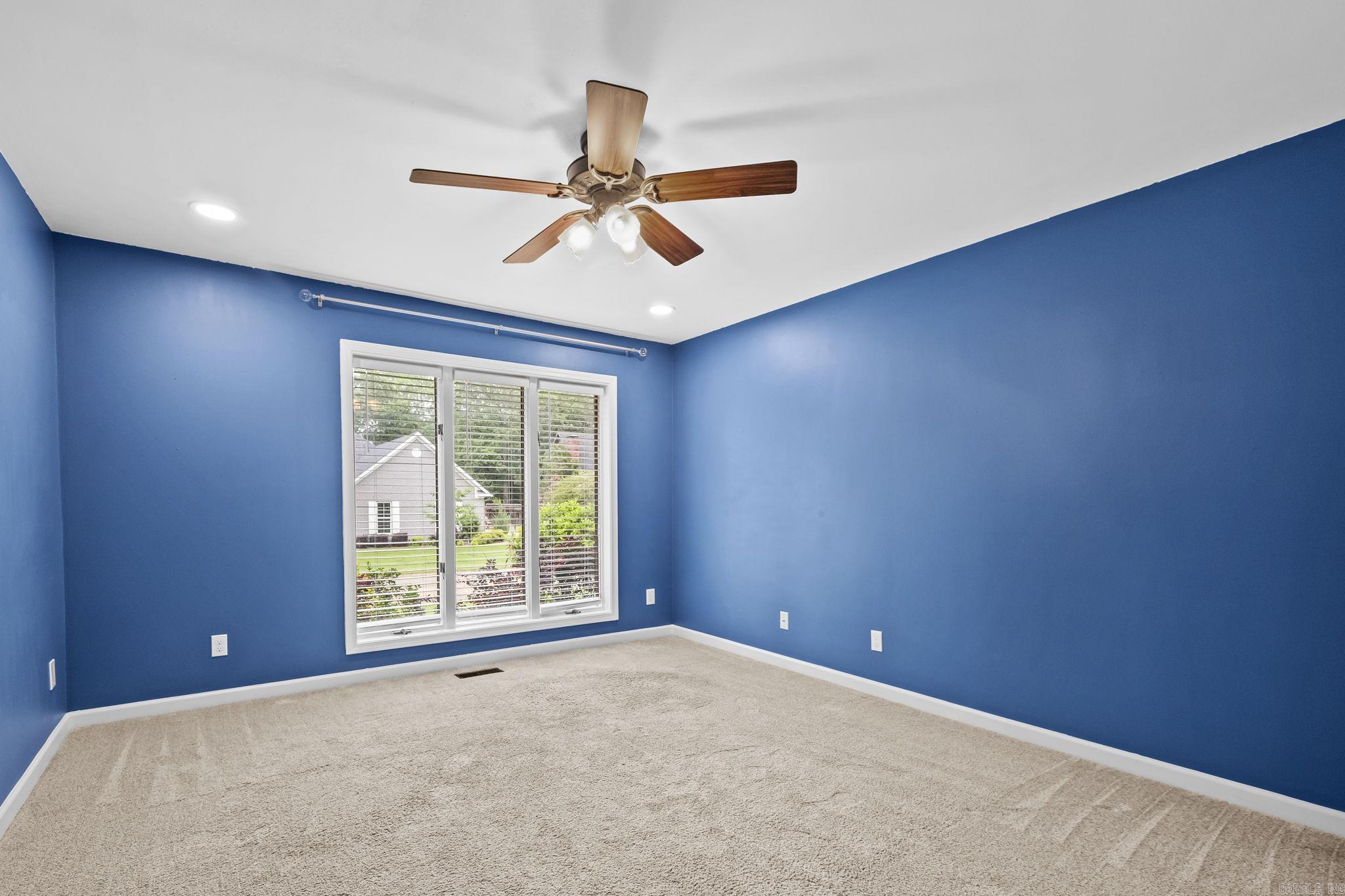 58 Shady Valley Drive