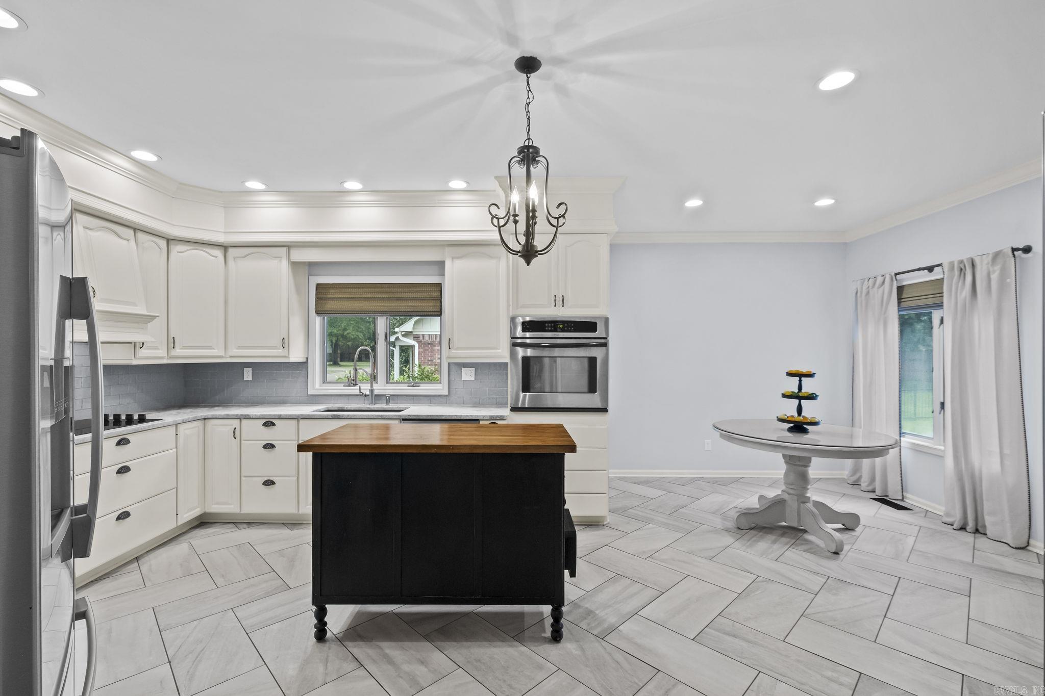 58 Shady Valley Drive