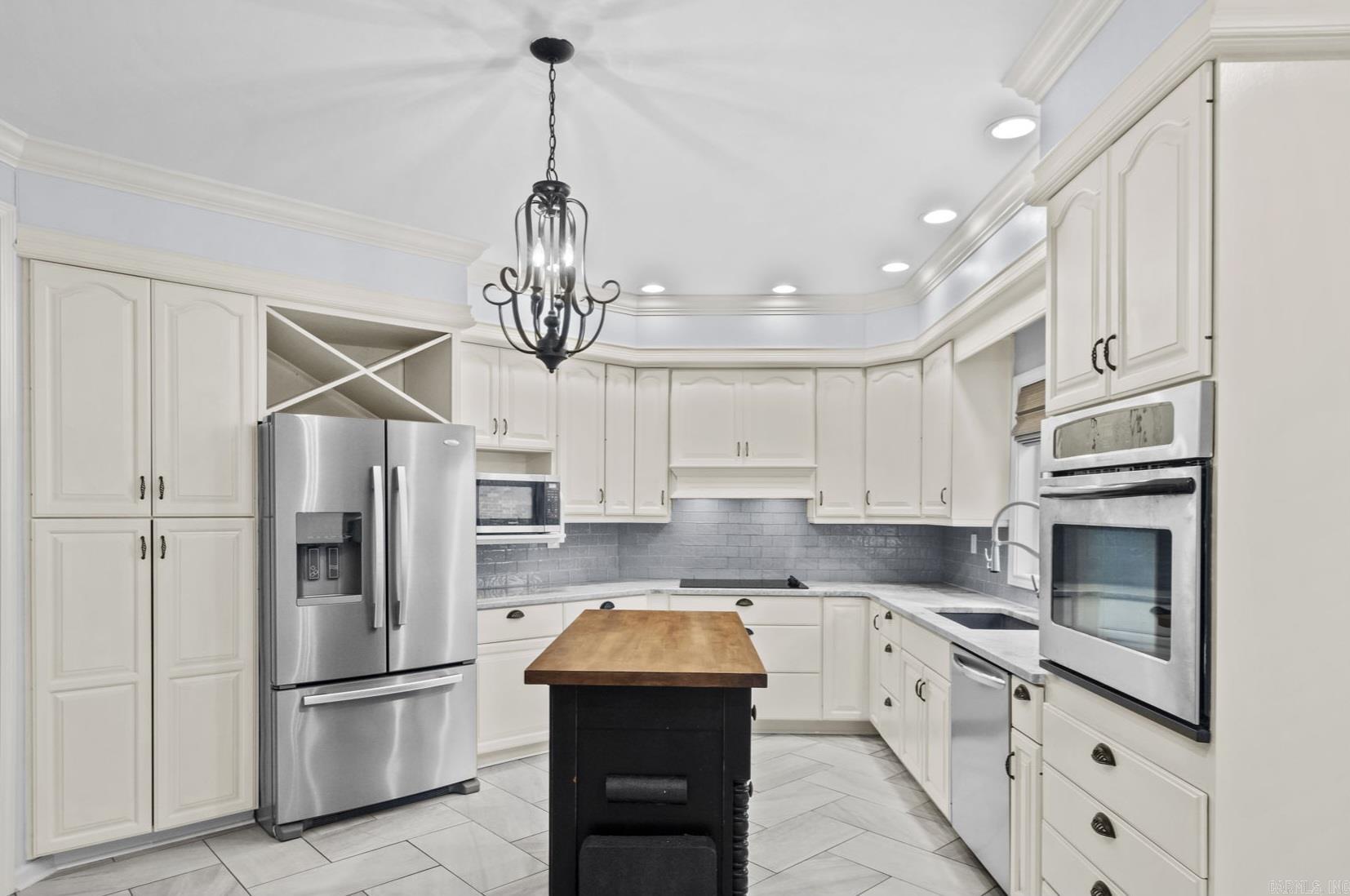 58 Shady Valley Drive