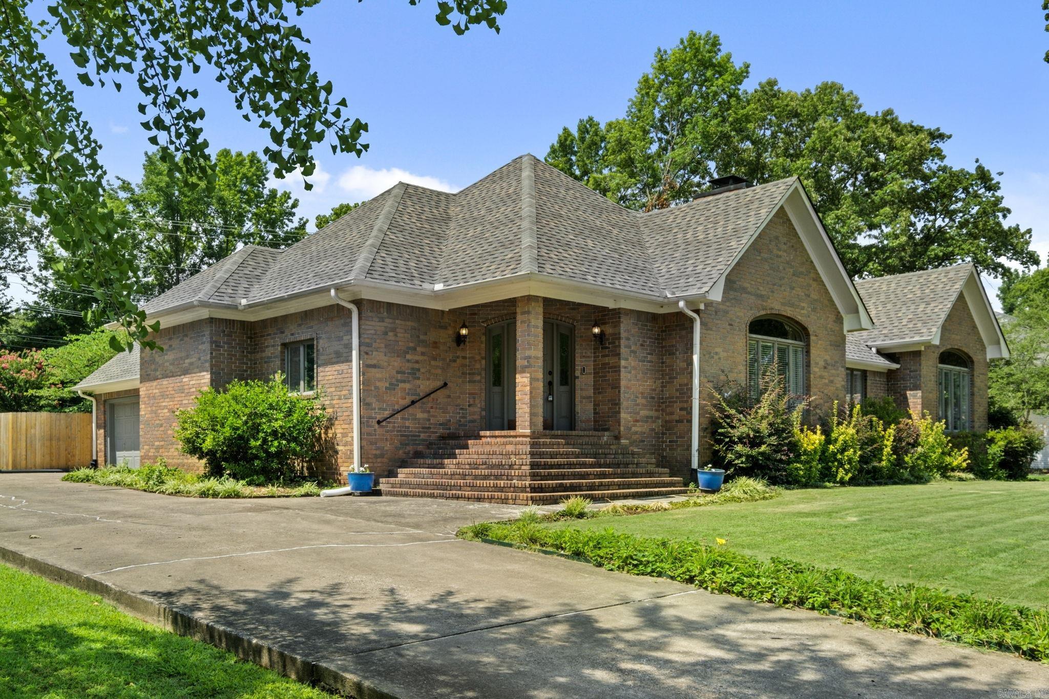 58 Shady Valley Drive