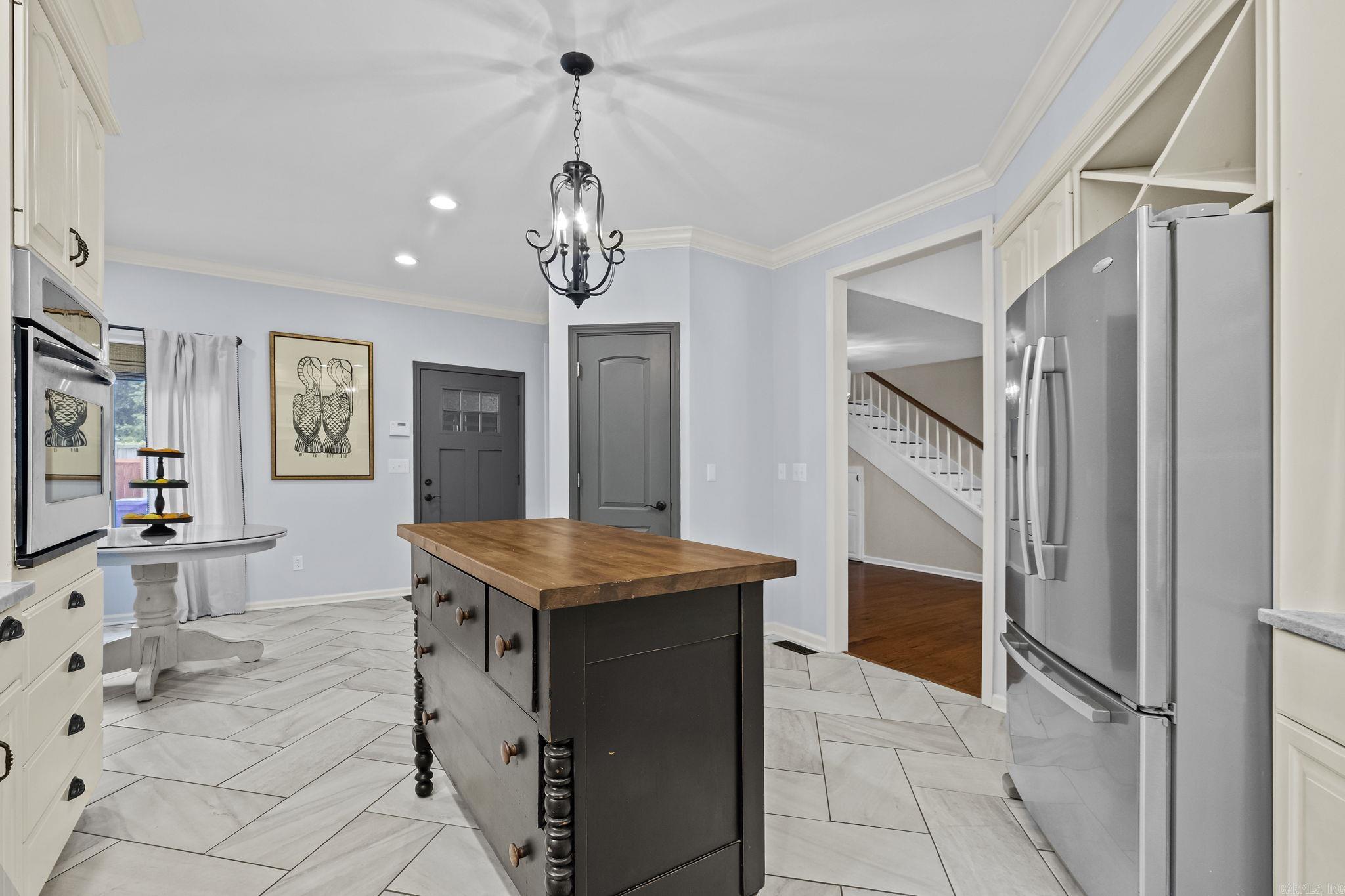 58 Shady Valley Drive