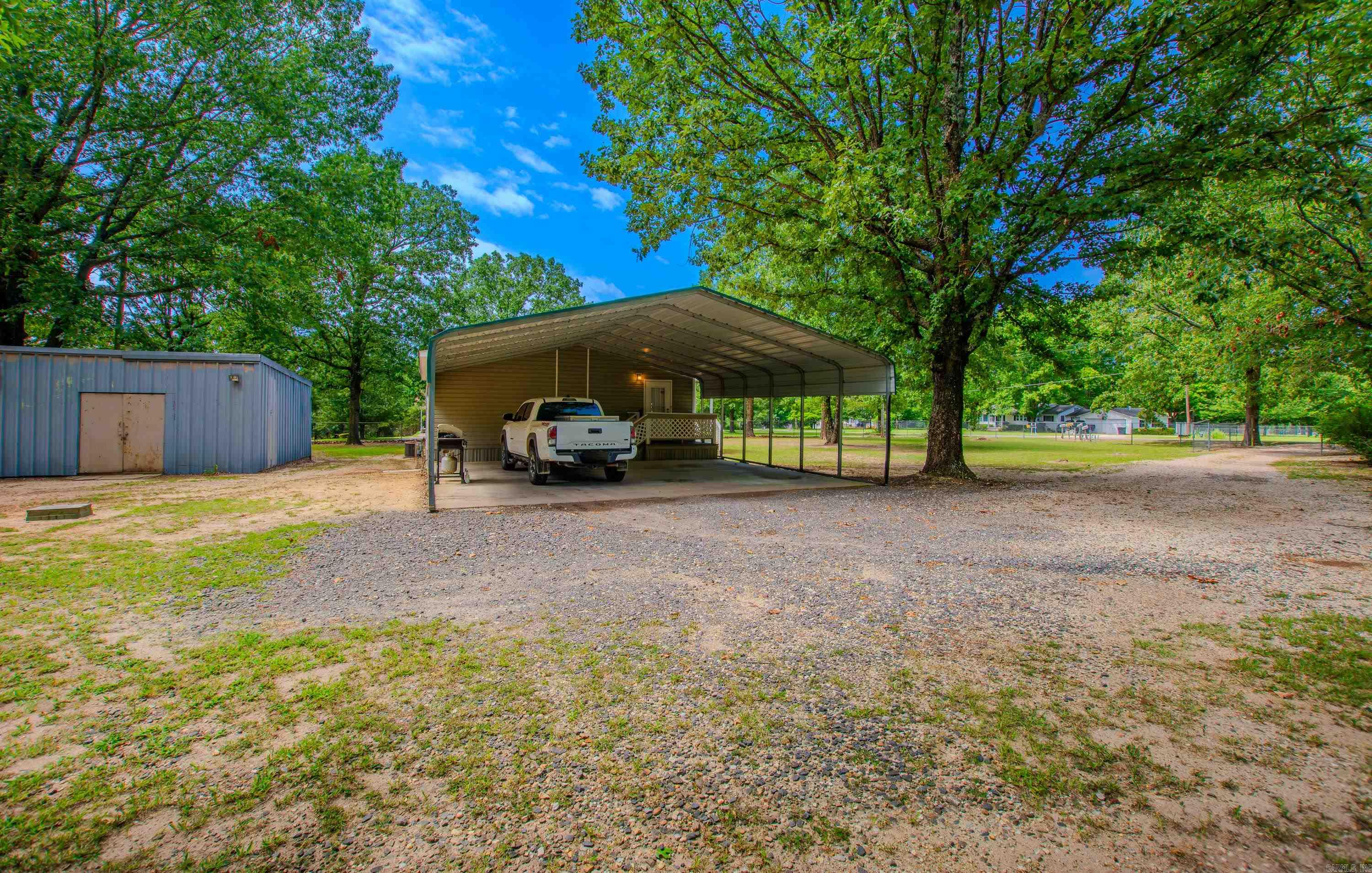 4624 N Detonti Road