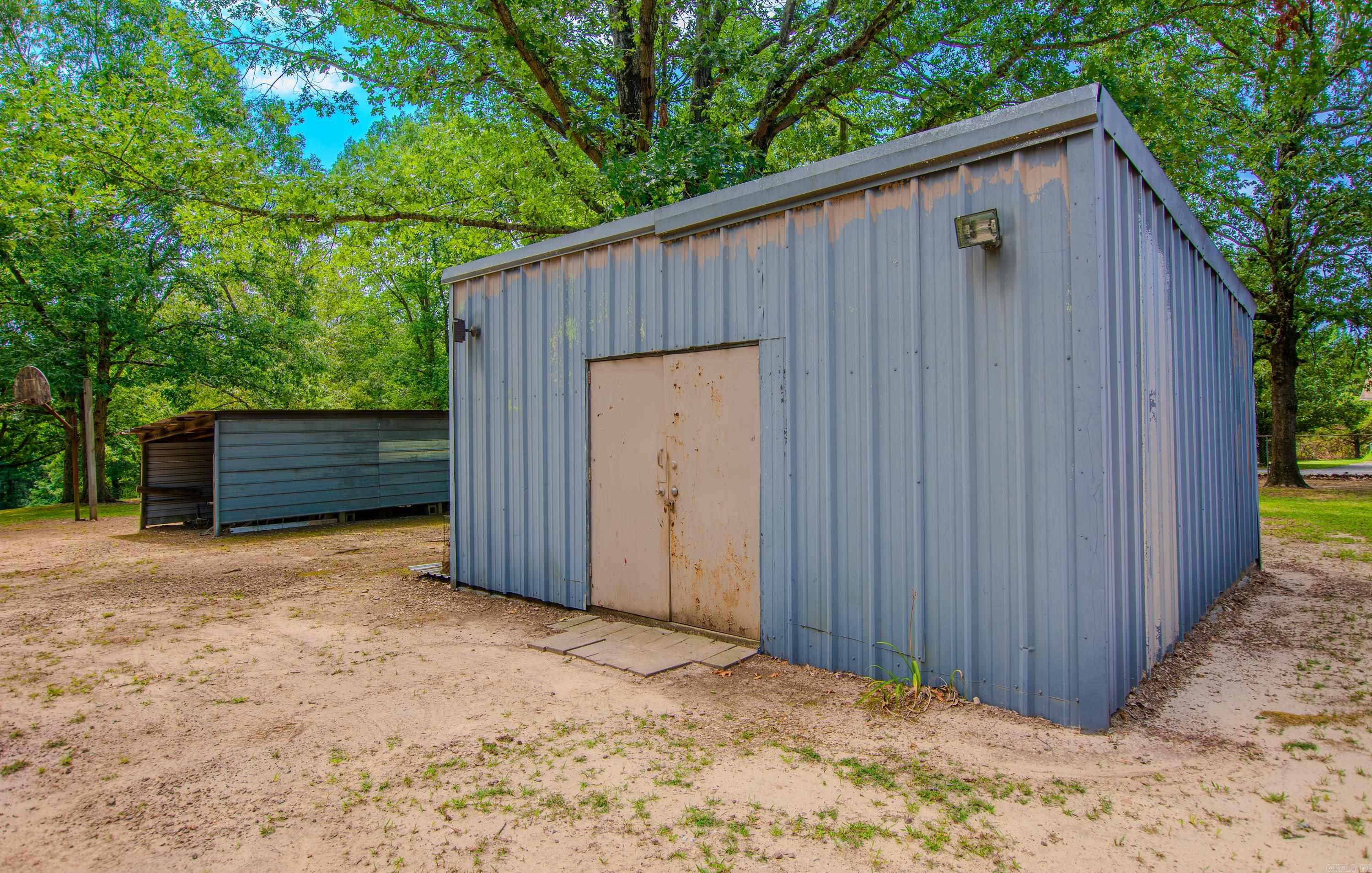 4624 N Detonti Road