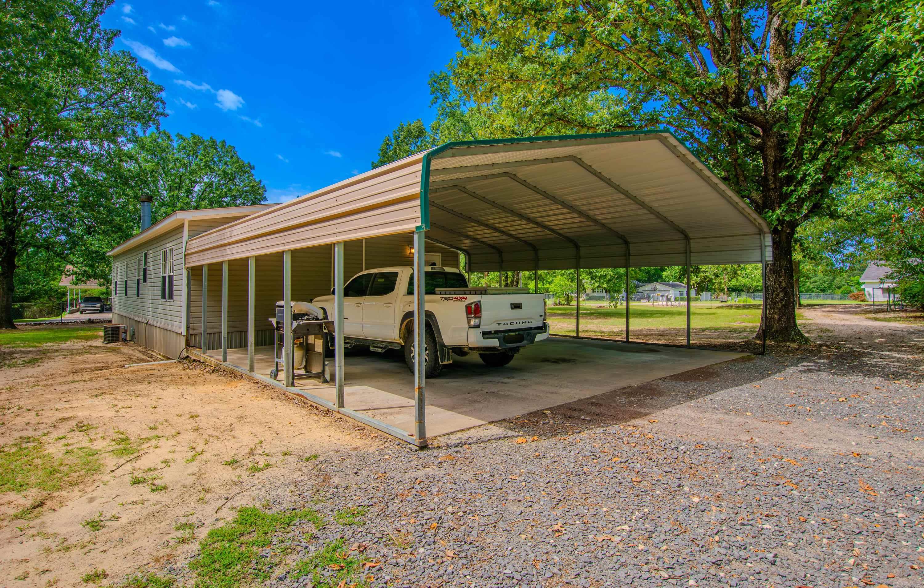 4624 N Detonti Road
