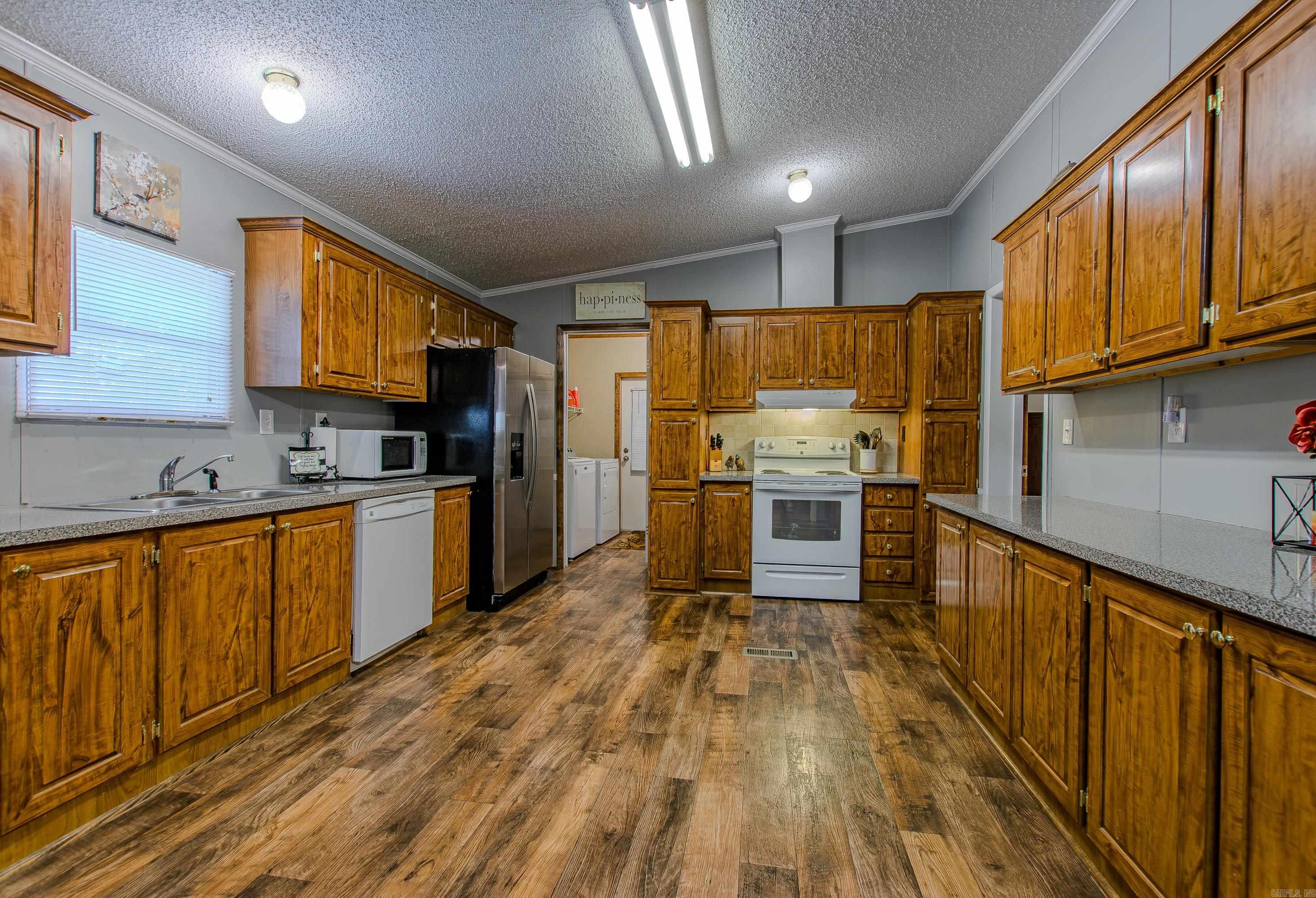 4624 N Detonti Road