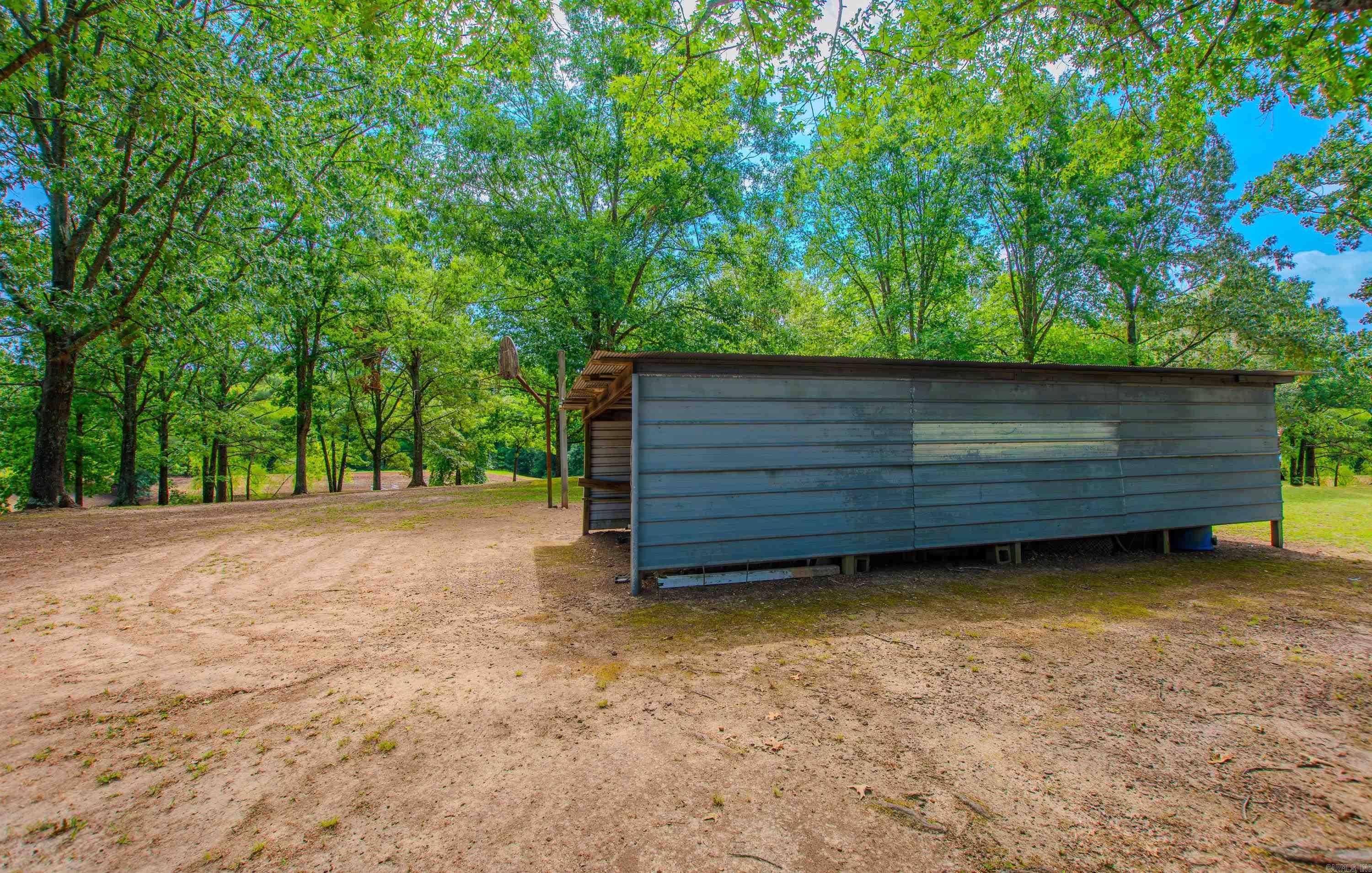 4624 N Detonti Road