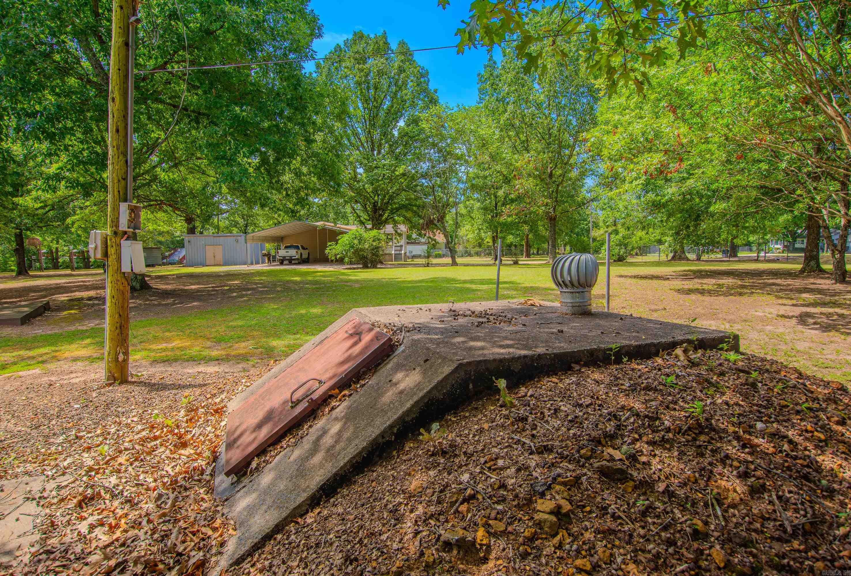 4624 N Detonti Road