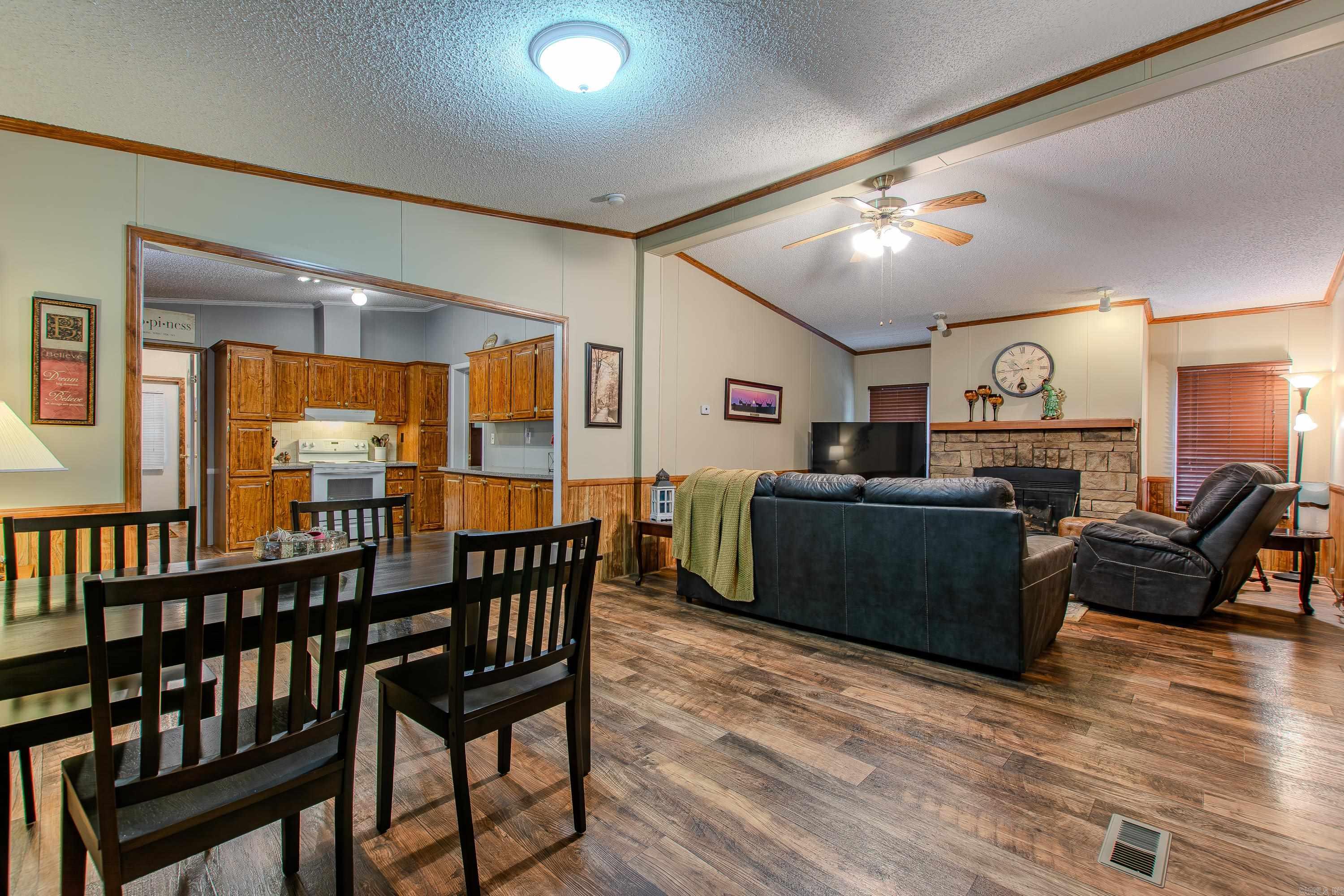 4624 N Detonti Road