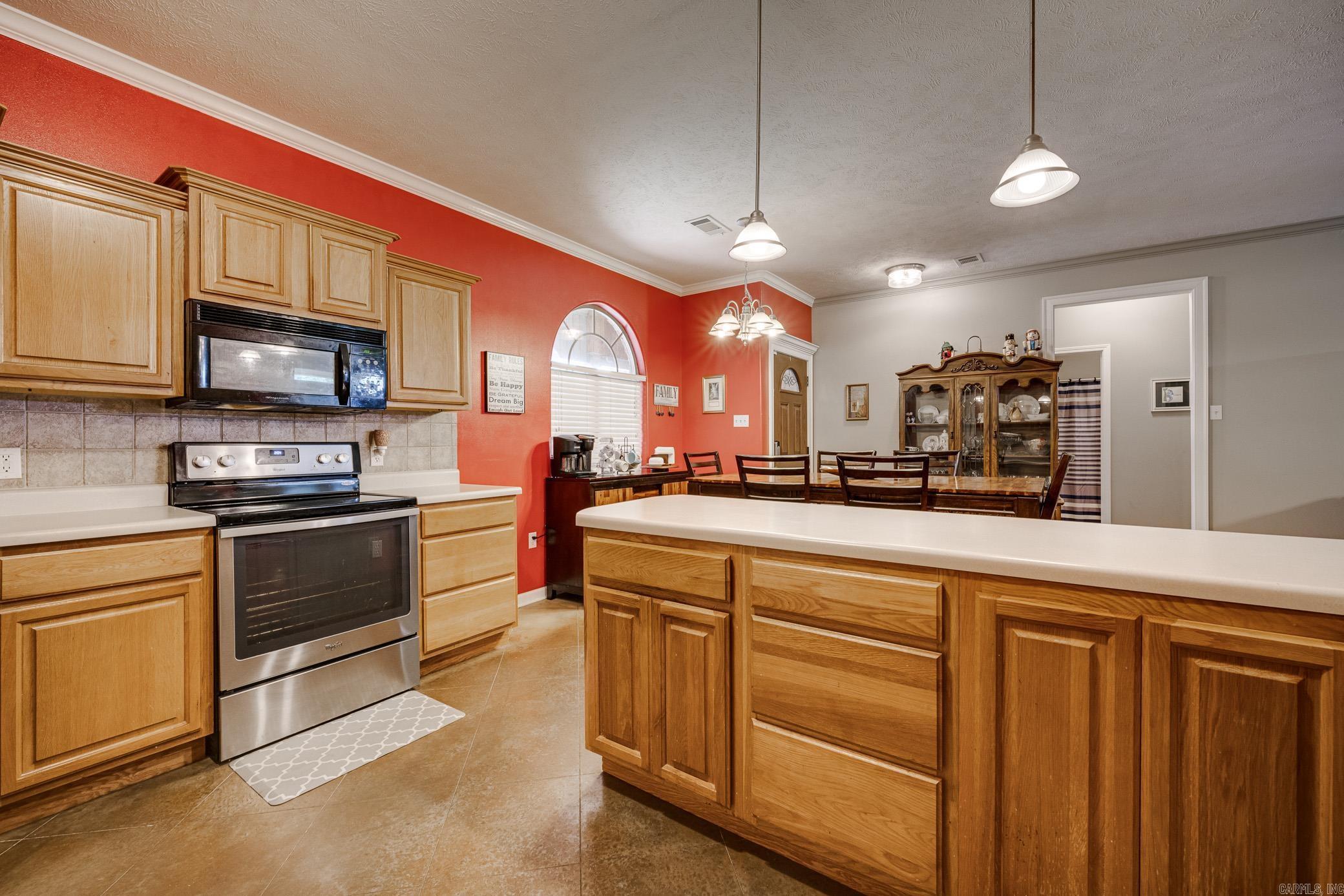 1405 Champions Drive