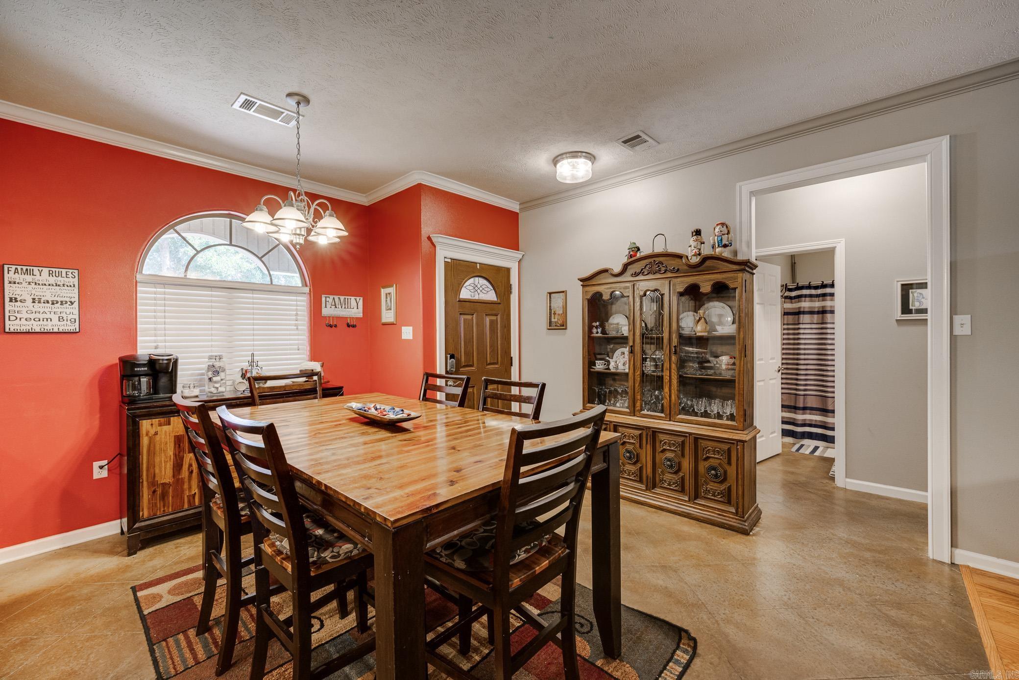 1405 Champions Drive