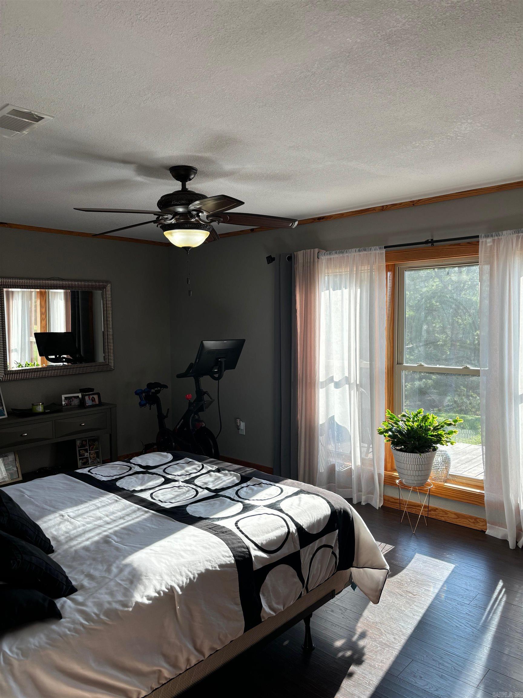 221 Muddy Creek Cove