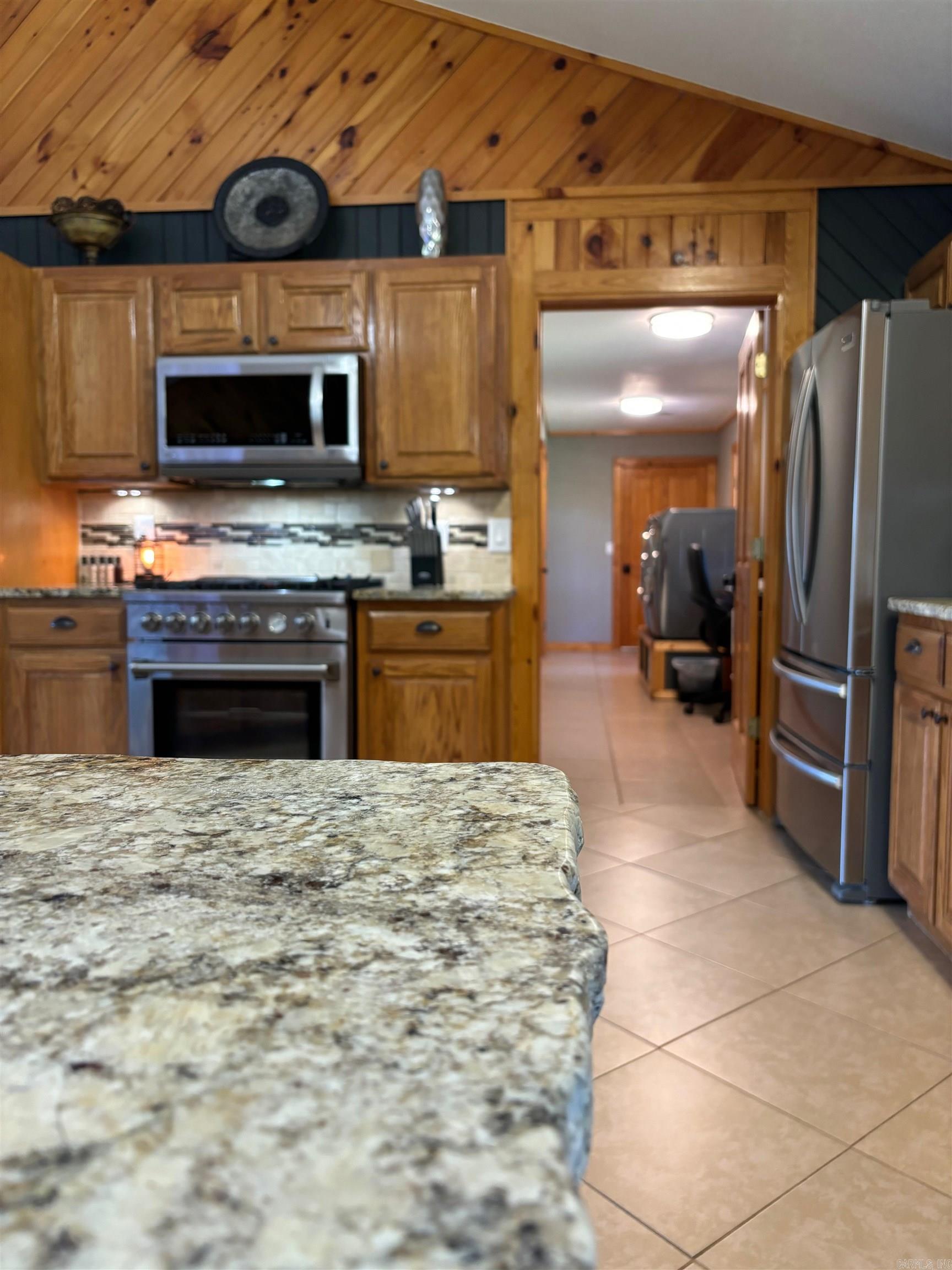 221 Muddy Creek Cove