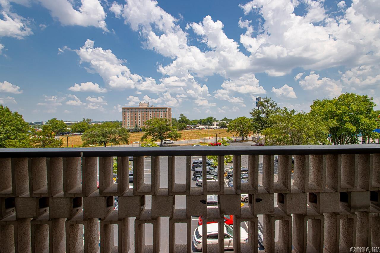 700 E 9Th Street Unit: 4D