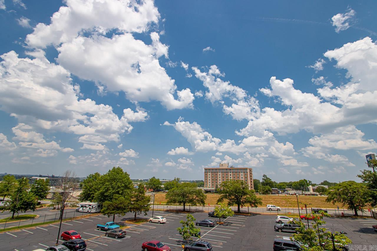 700 E 9Th Street Unit: 4D