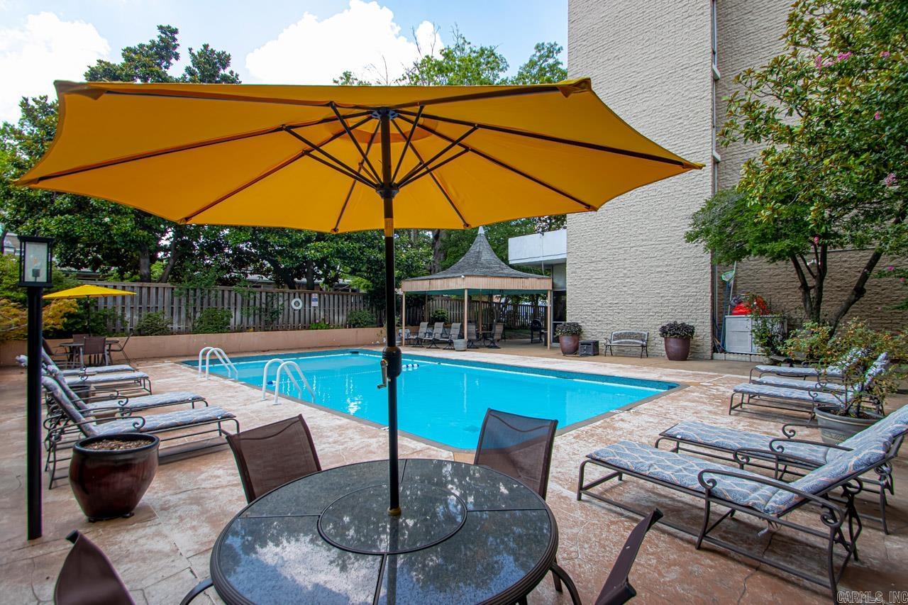 700 E 9Th Street Unit: 4D