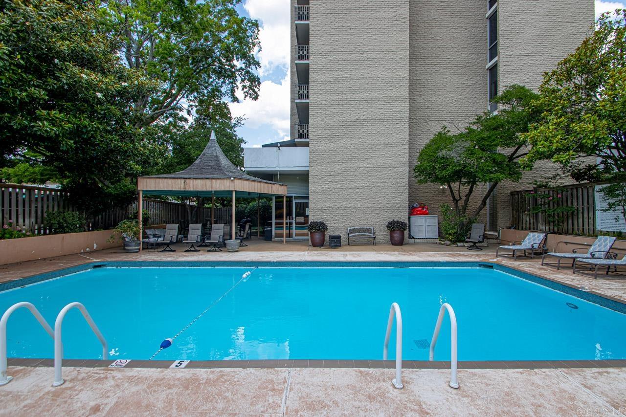 700 E 9Th Street Unit: 4D