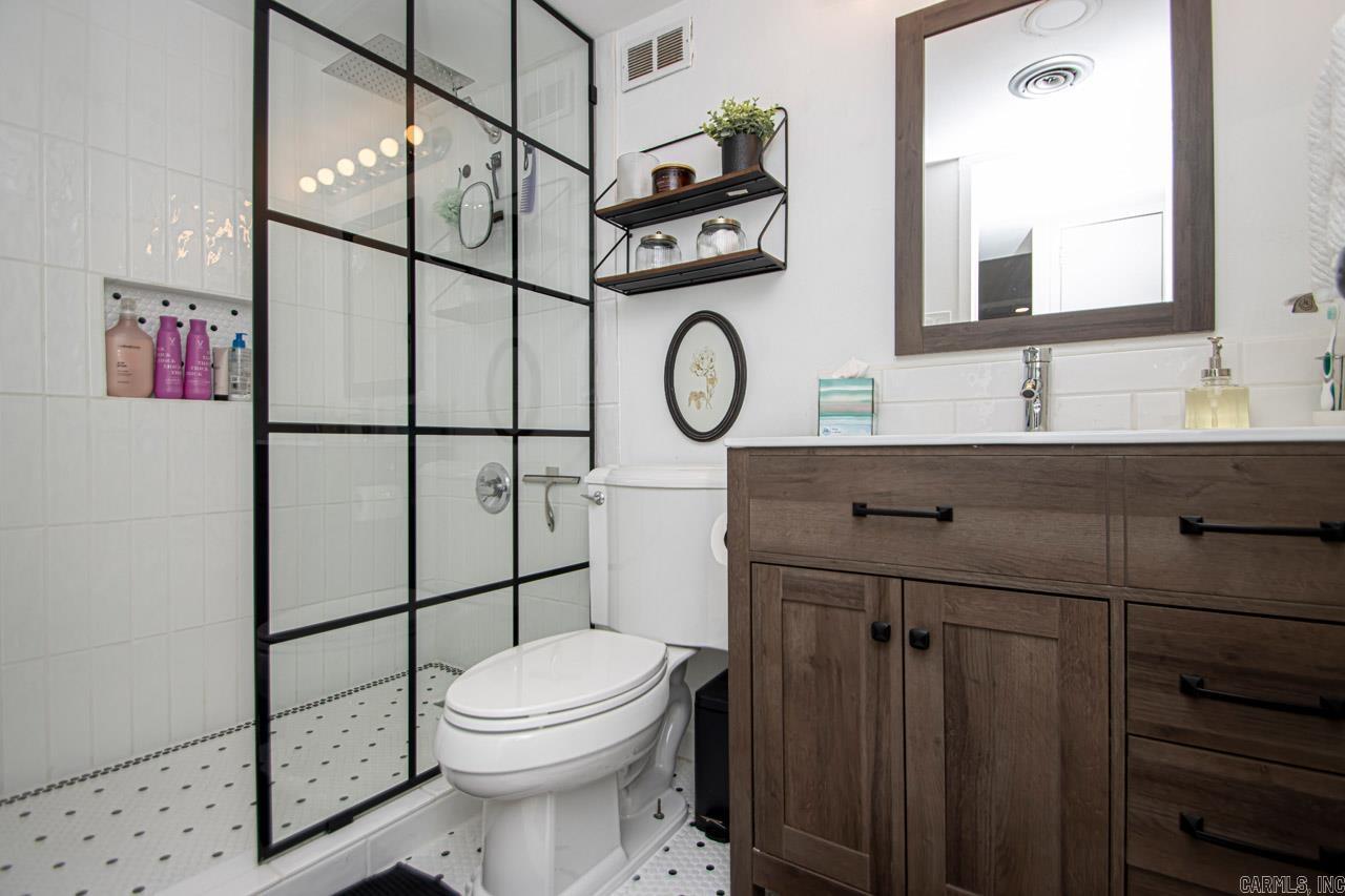 700 E 9Th Street Unit: 4D