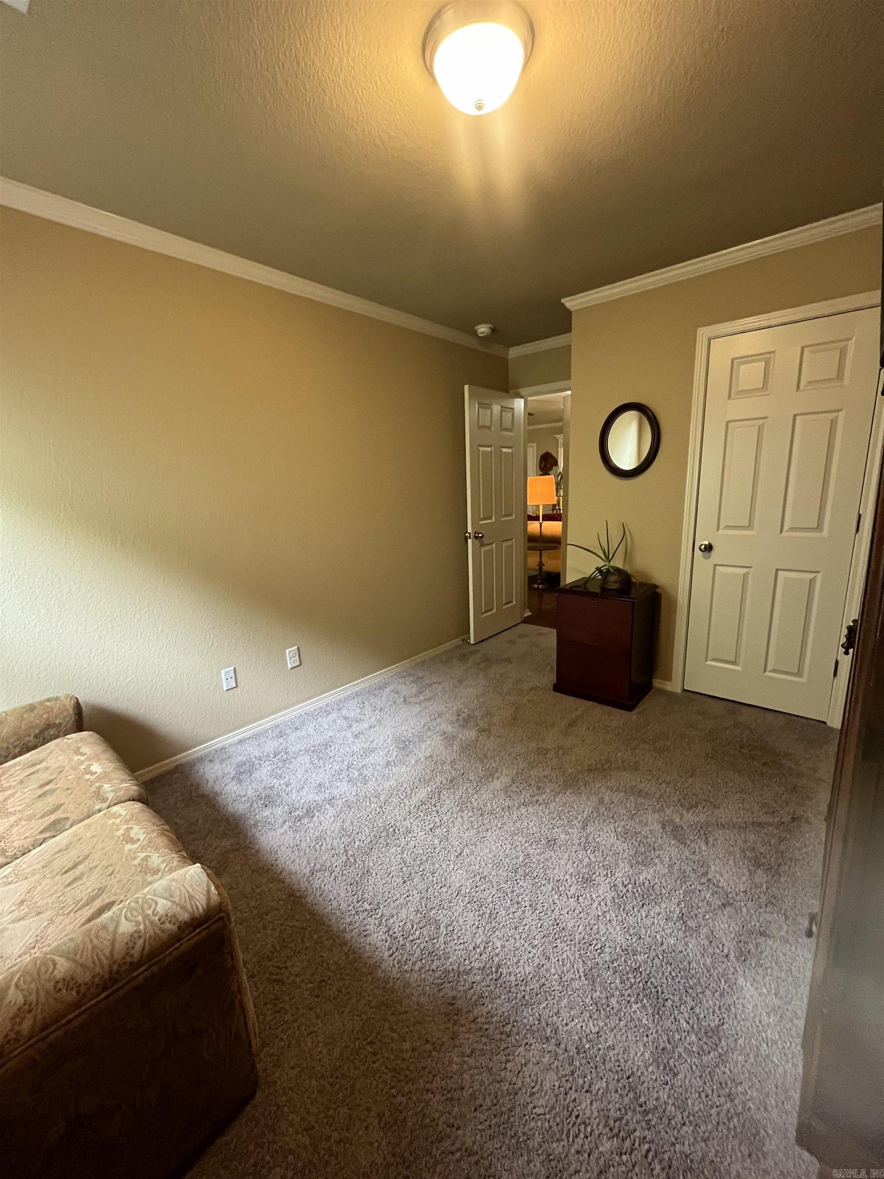 9112 Pleasant Valley Drive