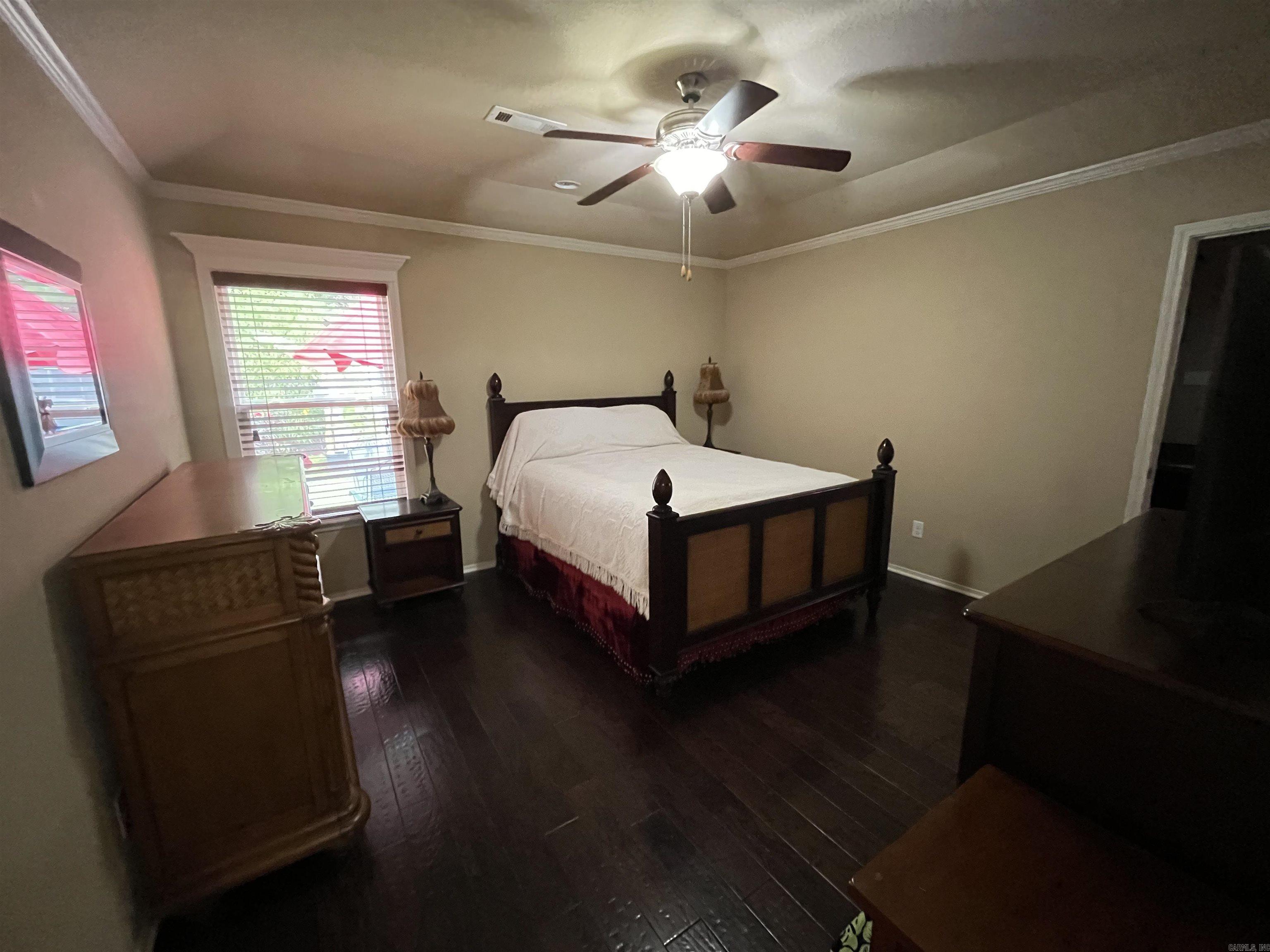 9112 Pleasant Valley Drive