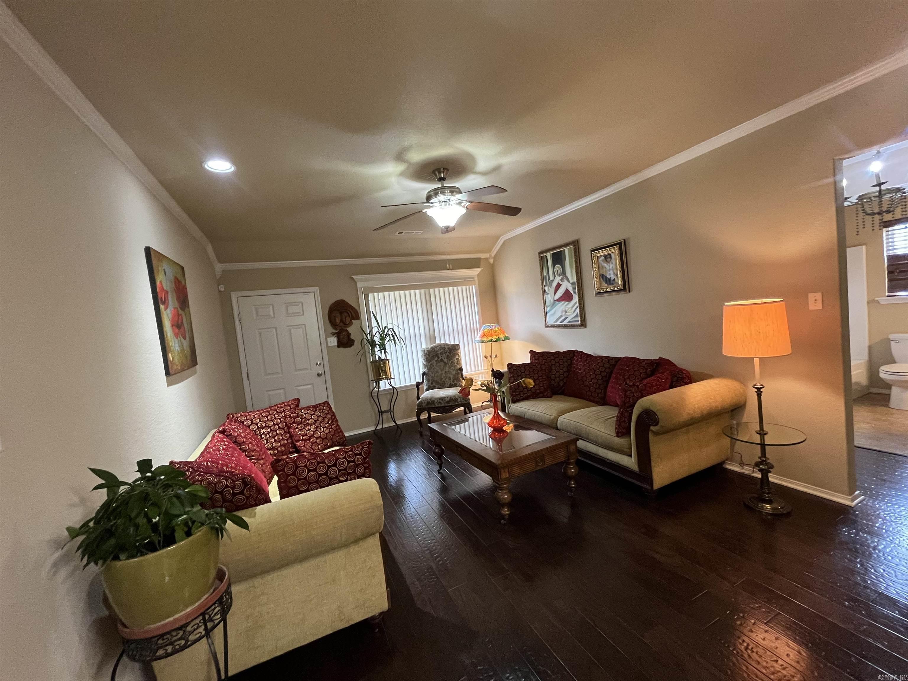 9112 Pleasant Valley Drive