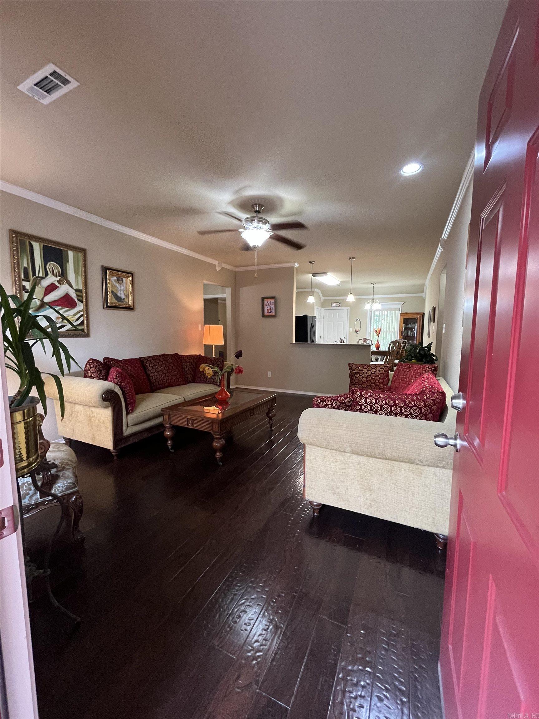 9112 Pleasant Valley Drive