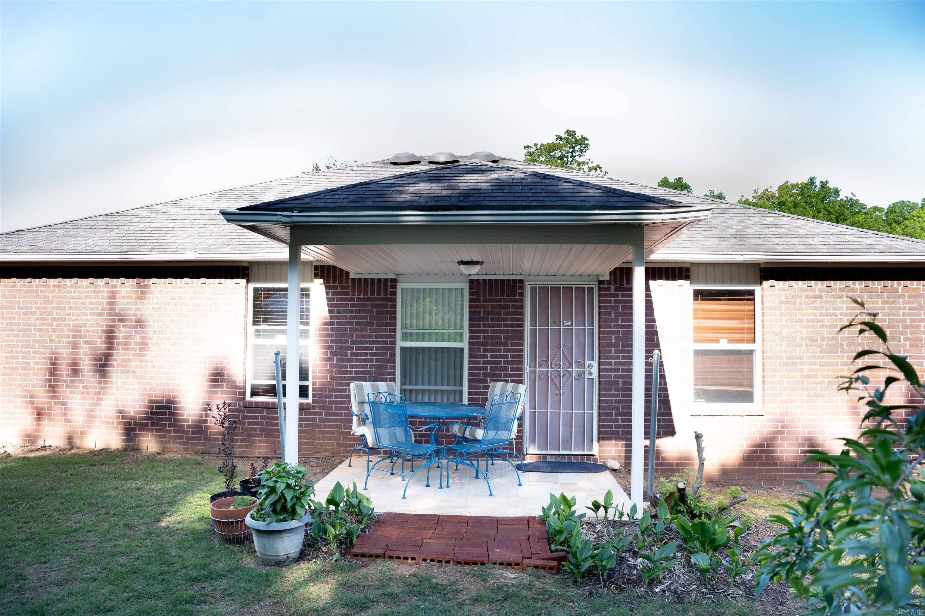 9112 Pleasant Valley Drive