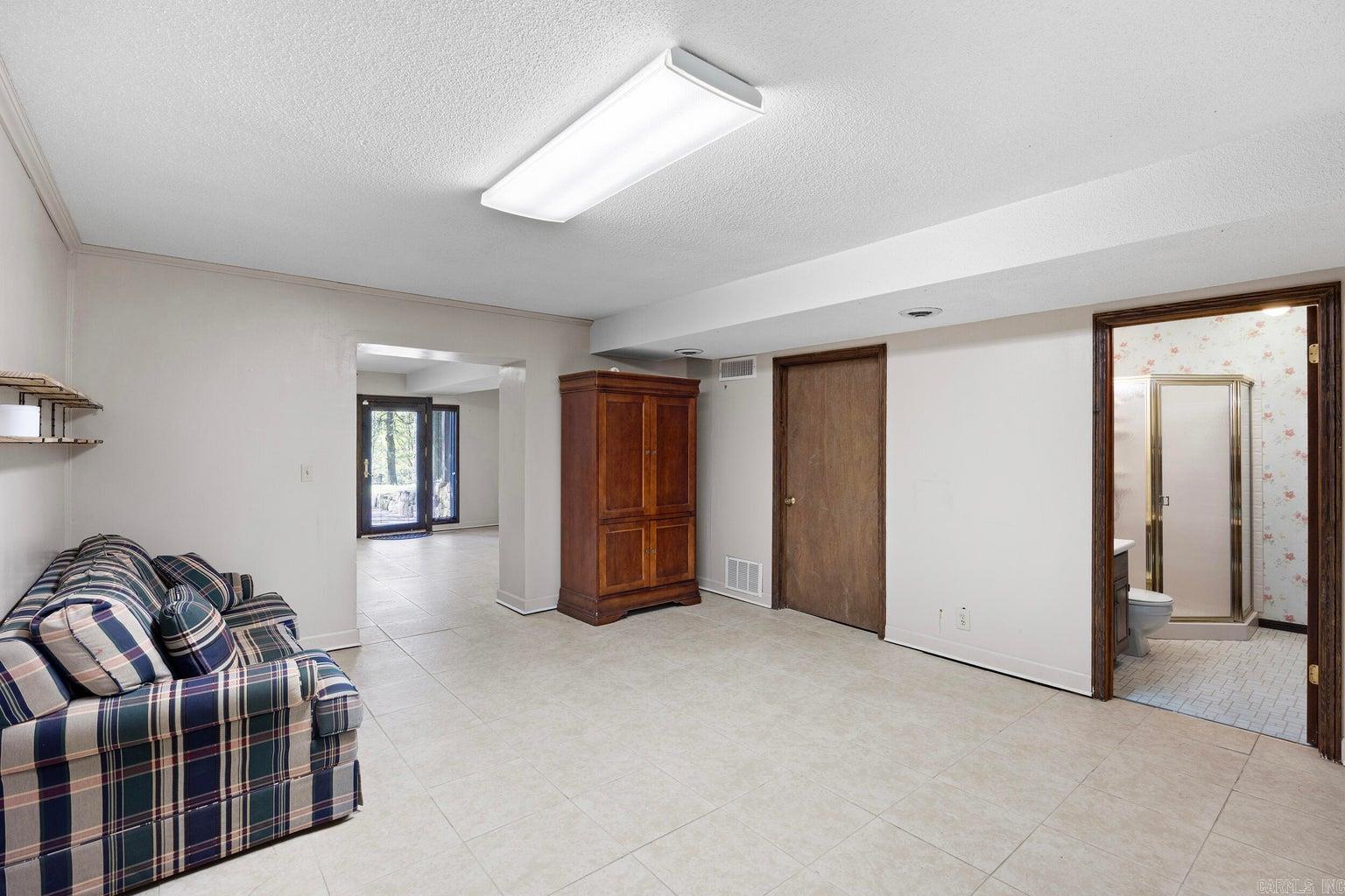 1282 Pleasant View Road