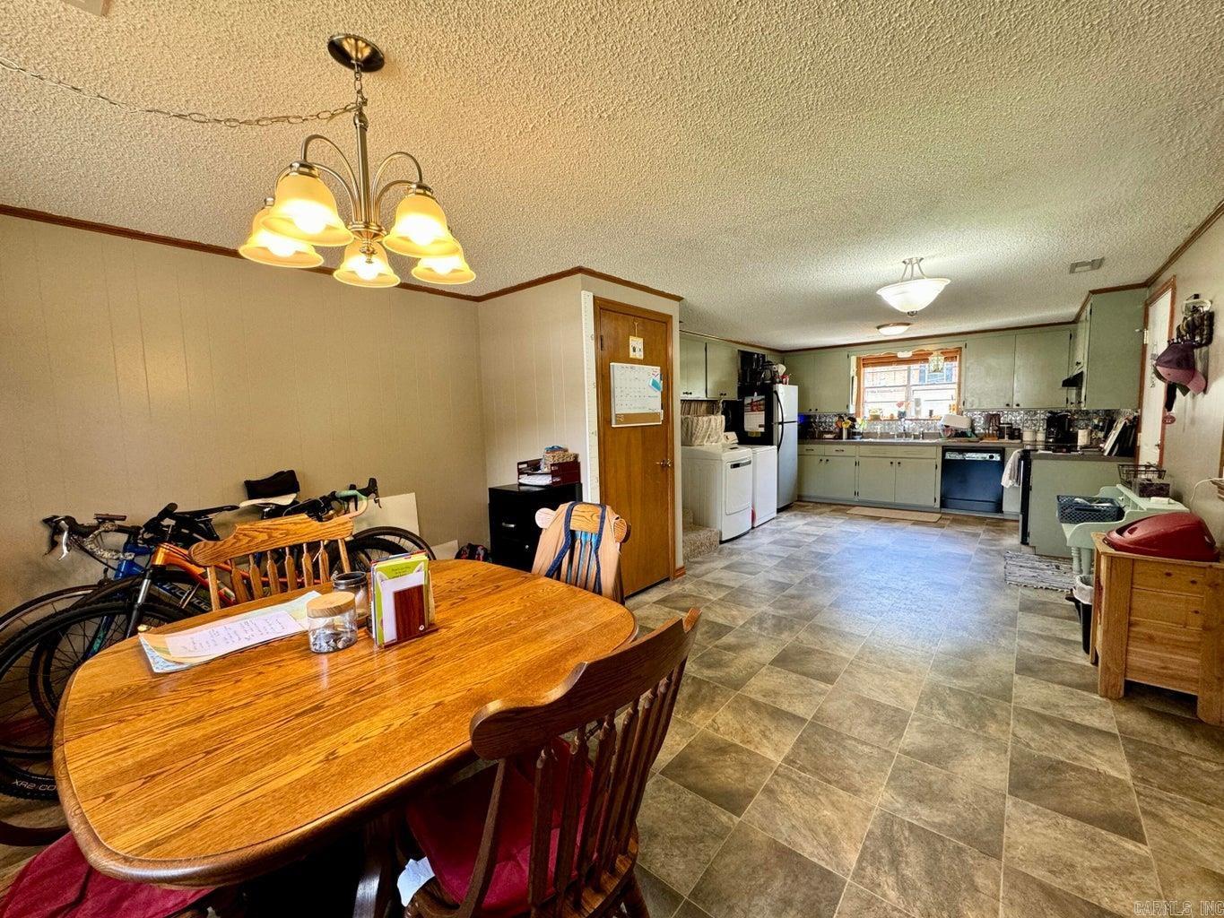 1907 S Boulder Place