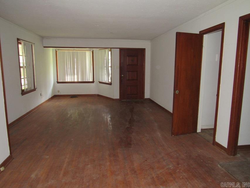 1208 W 43rd