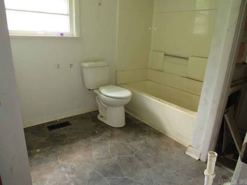 1208 W 43rd