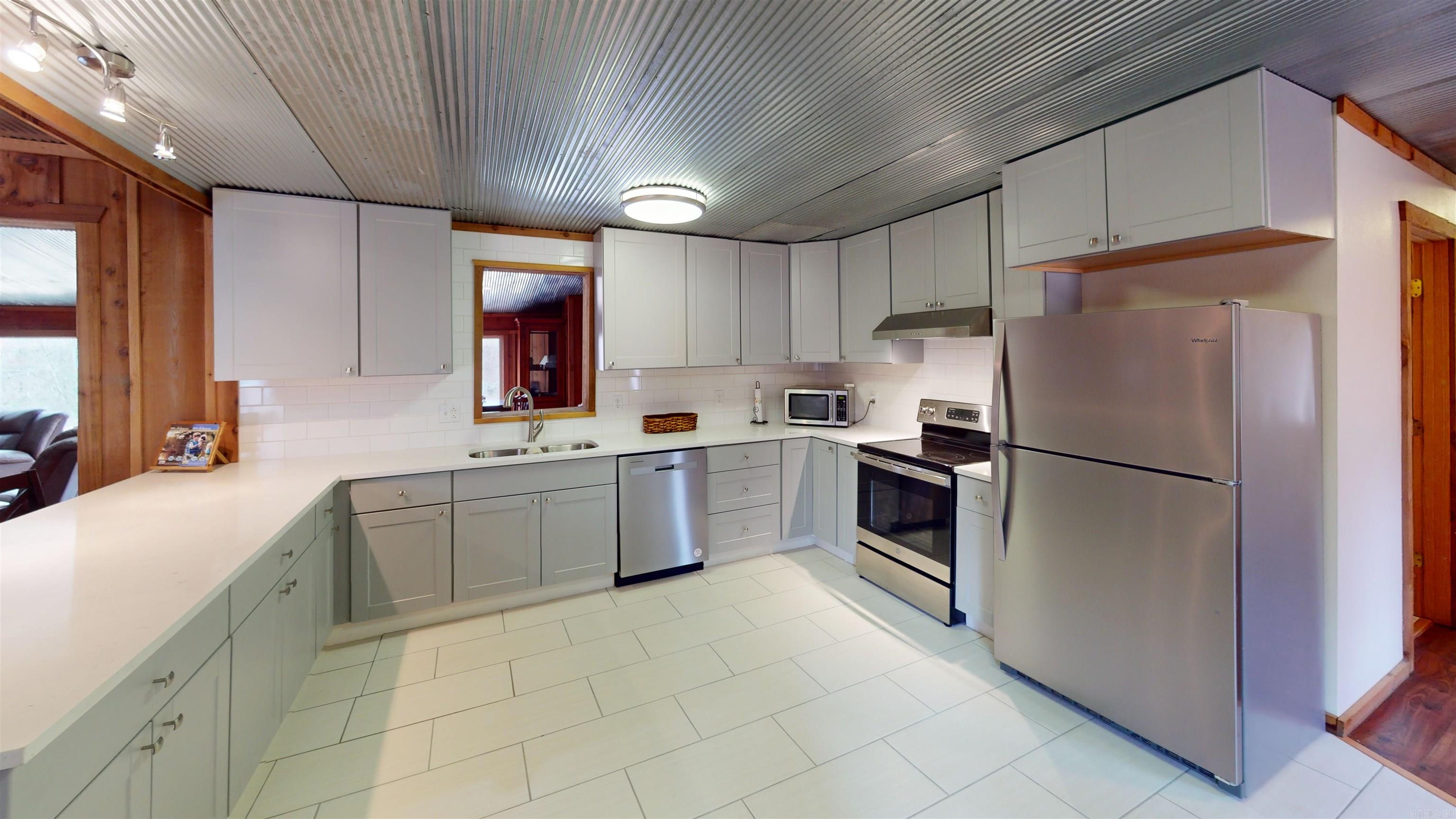 154 Riverside Drive