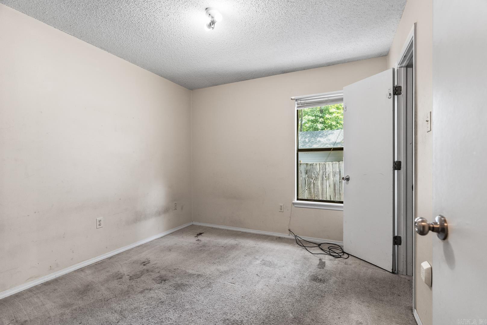 5 Oakridge Drive