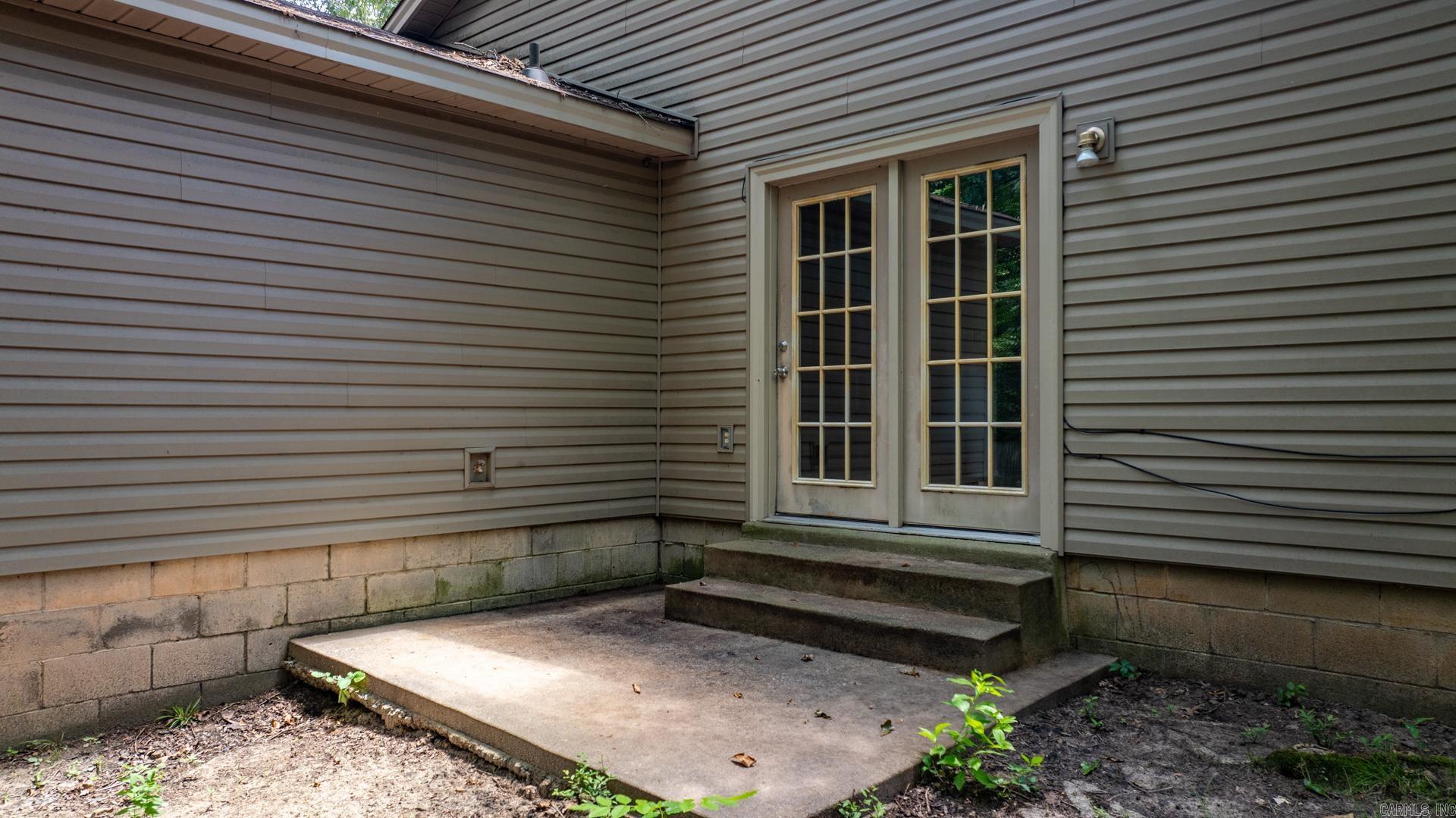 5 Oakridge Drive